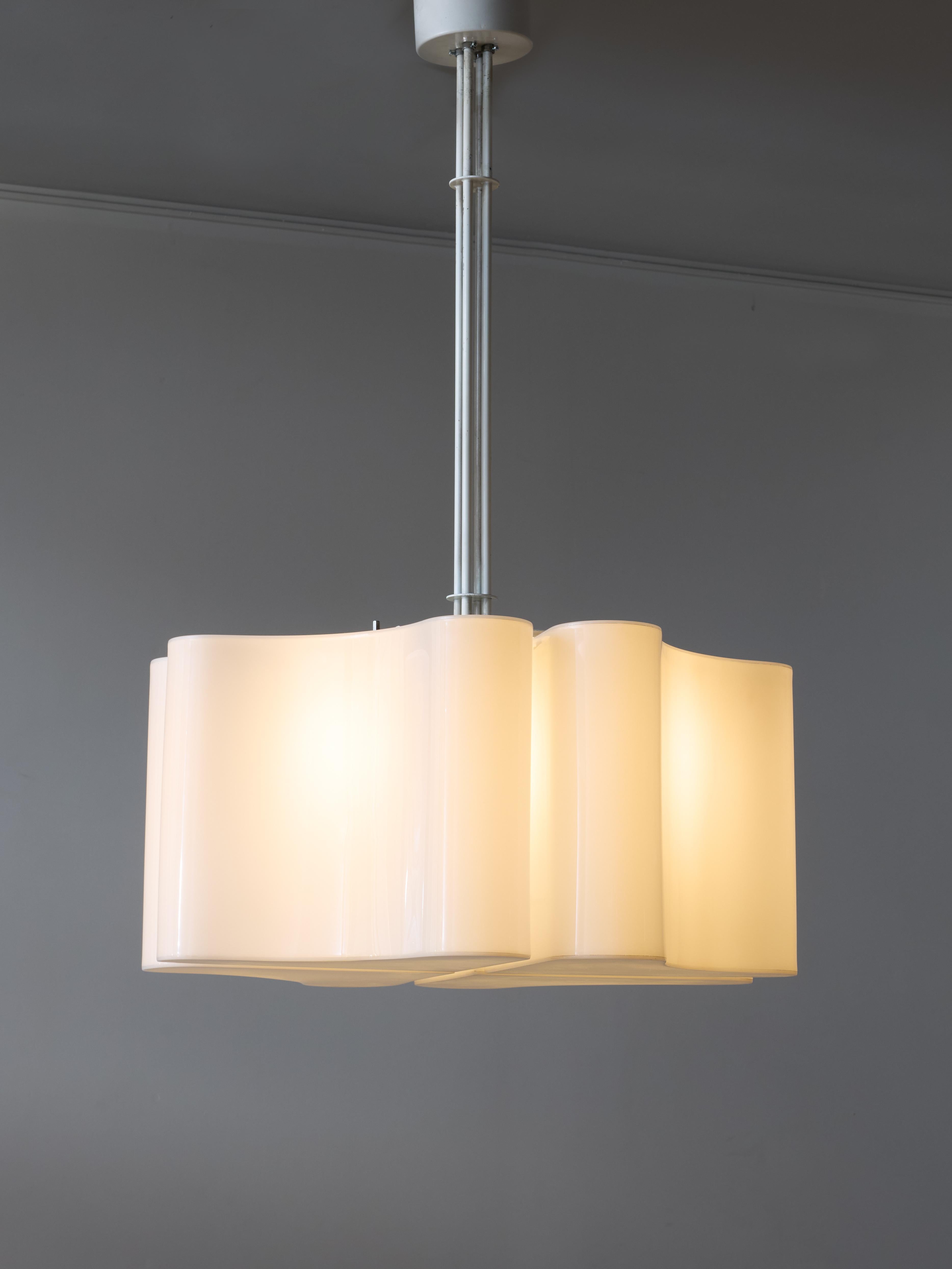 Mid-Century Modern Metal and Plexi Ciondolo Ambasciata Chandelier by Vittorio Introini for Stilnovo For Sale