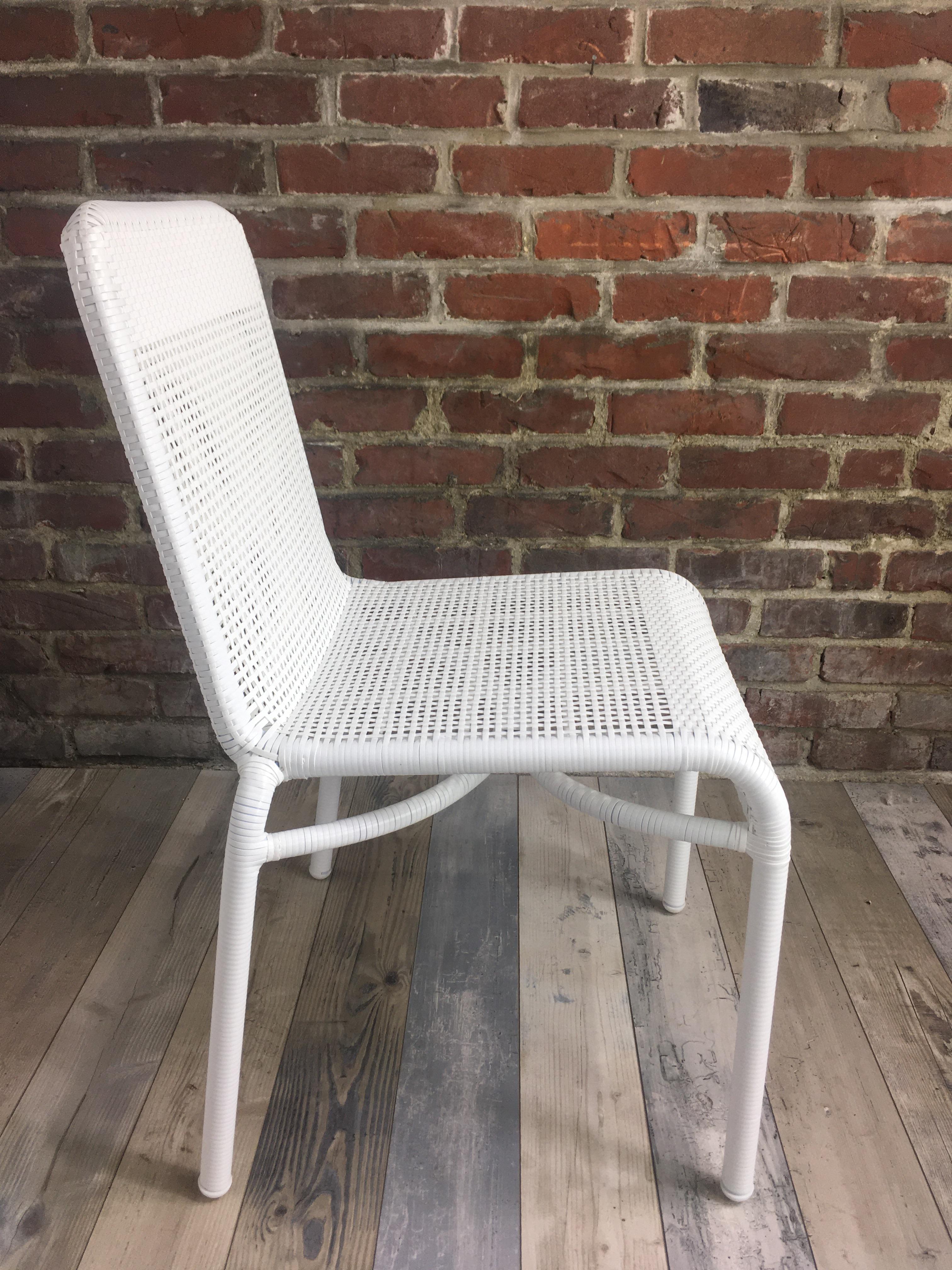 Metall und weißes Harzgeflecht Outdoor-Stuhl im Angebot 4