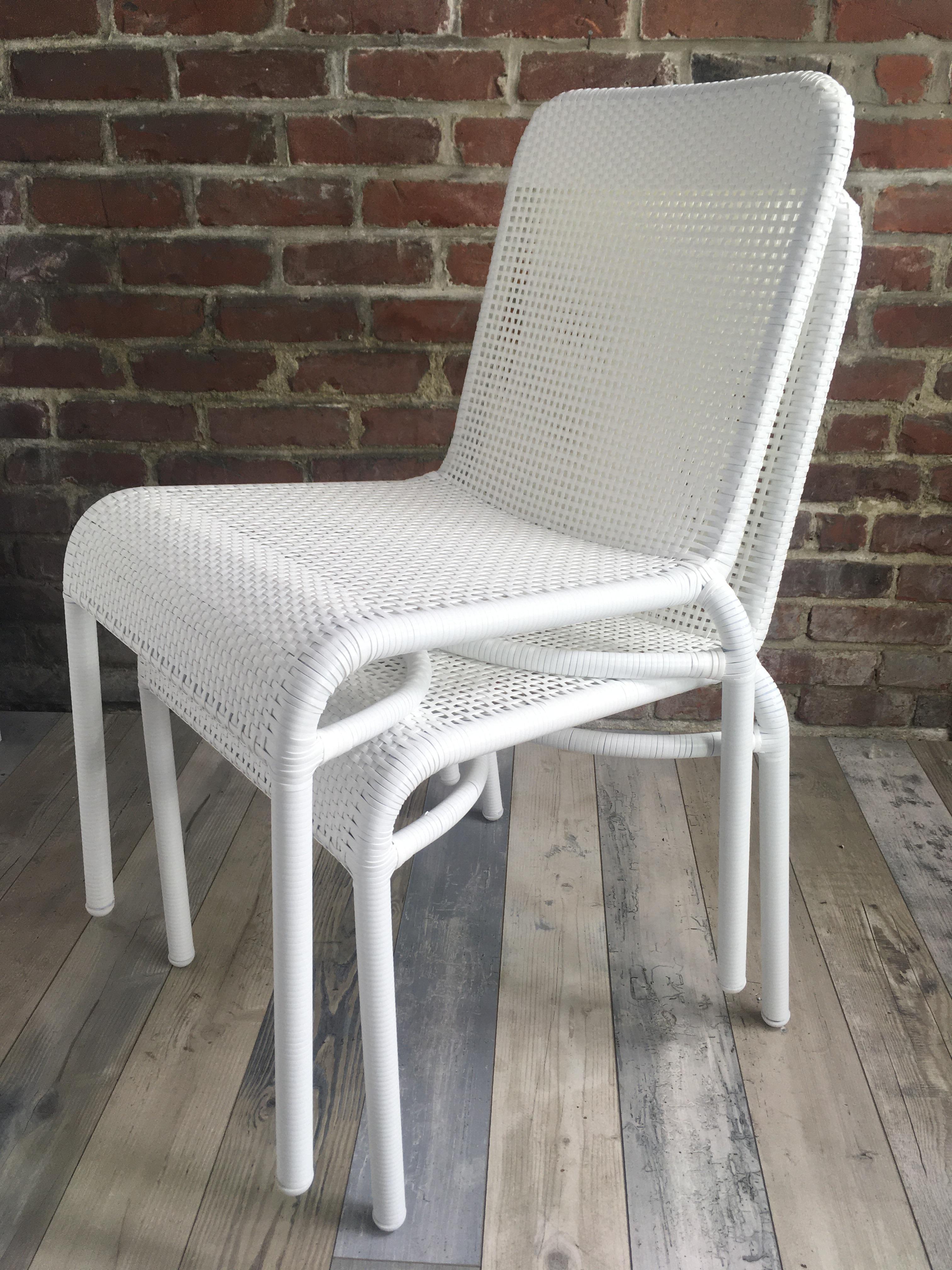 Metall und weißes Harzgeflecht Outdoor-Stuhl im Angebot 10