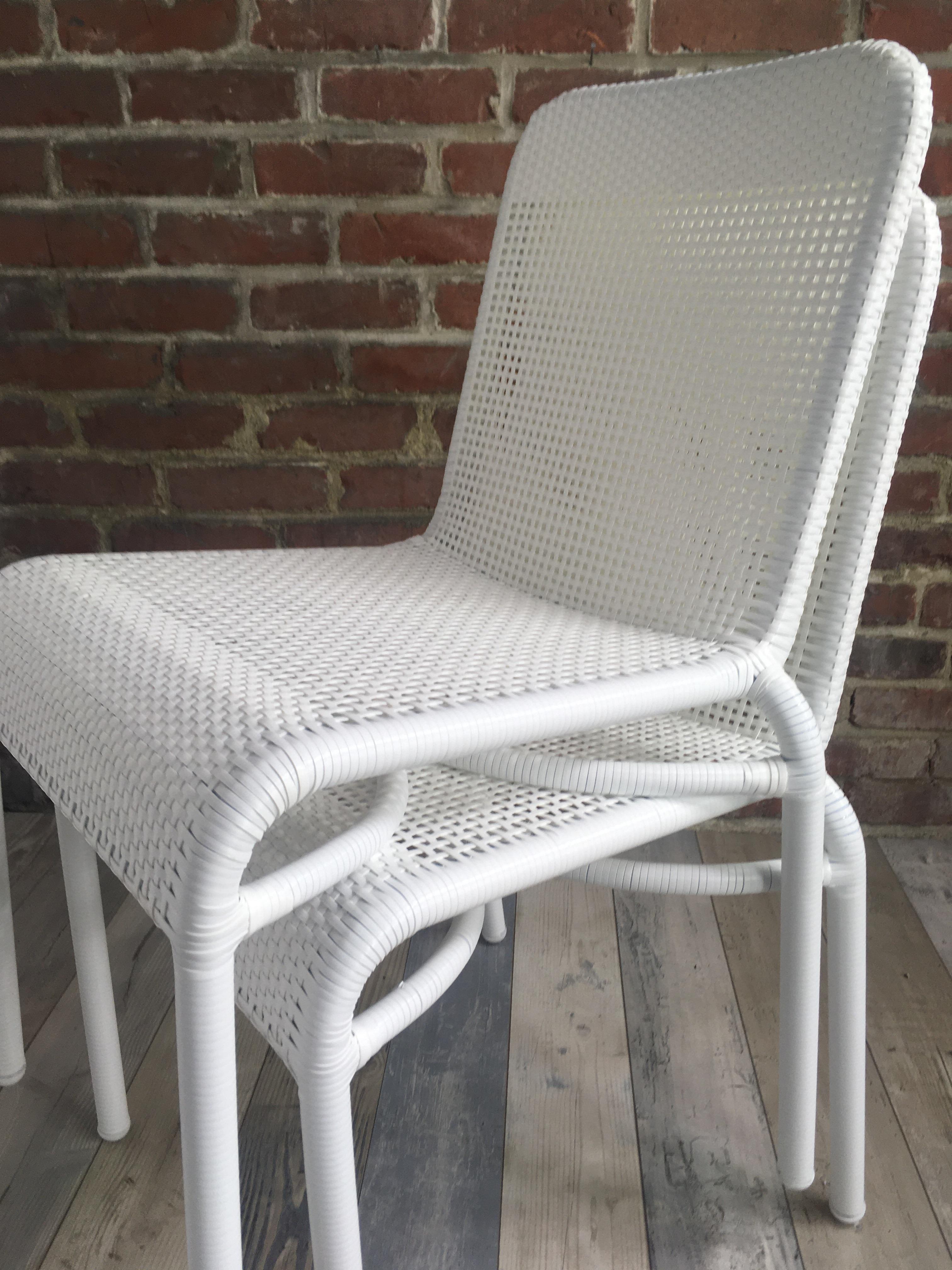 Metall und weißes Harzgeflecht Outdoor-Stuhl im Angebot 11