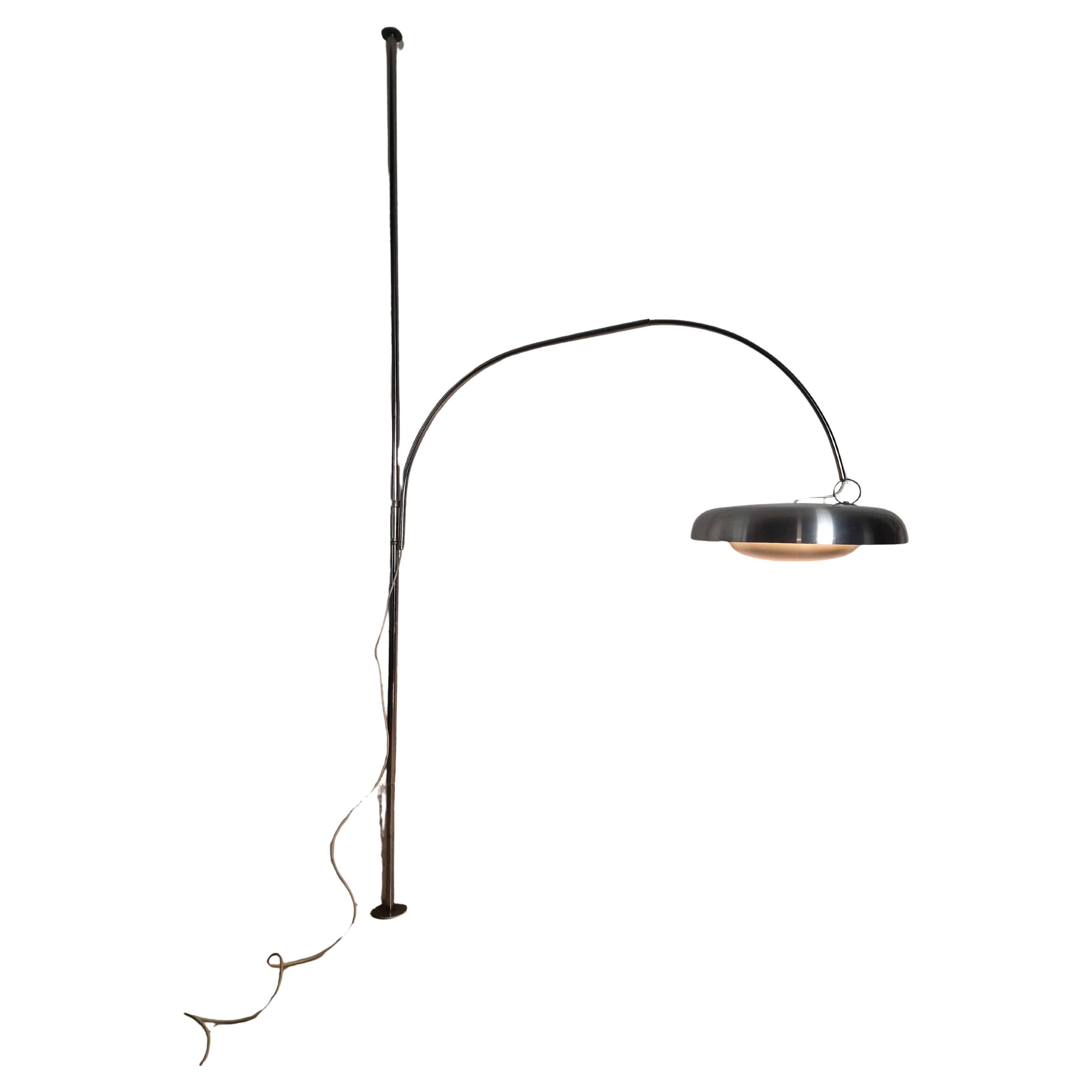 Metal Arc floor lamp by Pirro Cuniberti for Sirrah 70s en vente