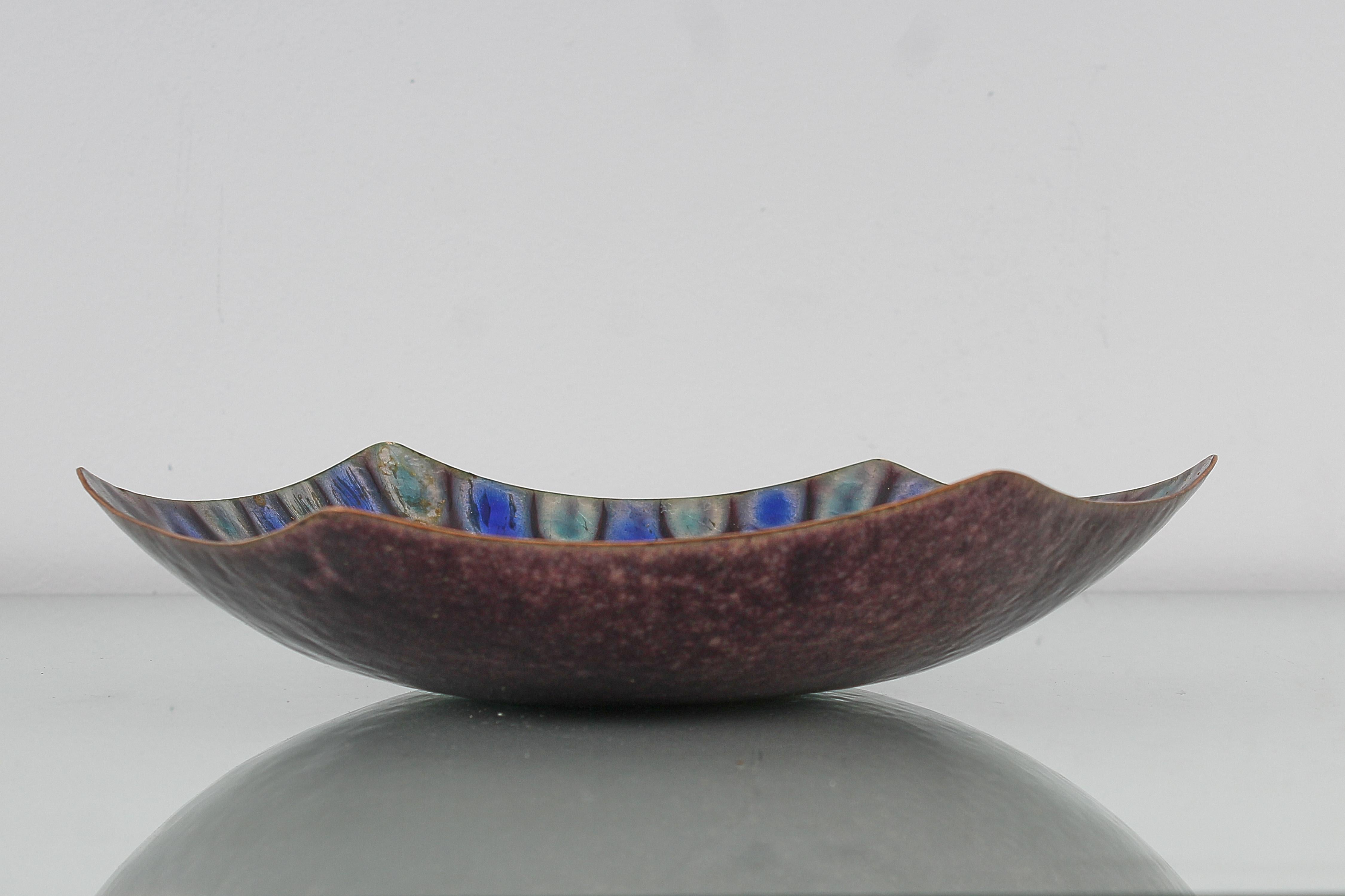Italian De Poli Style Metal Arte Copper Centerpiece Bowl Polychrome Enamels, Italy 50s For Sale