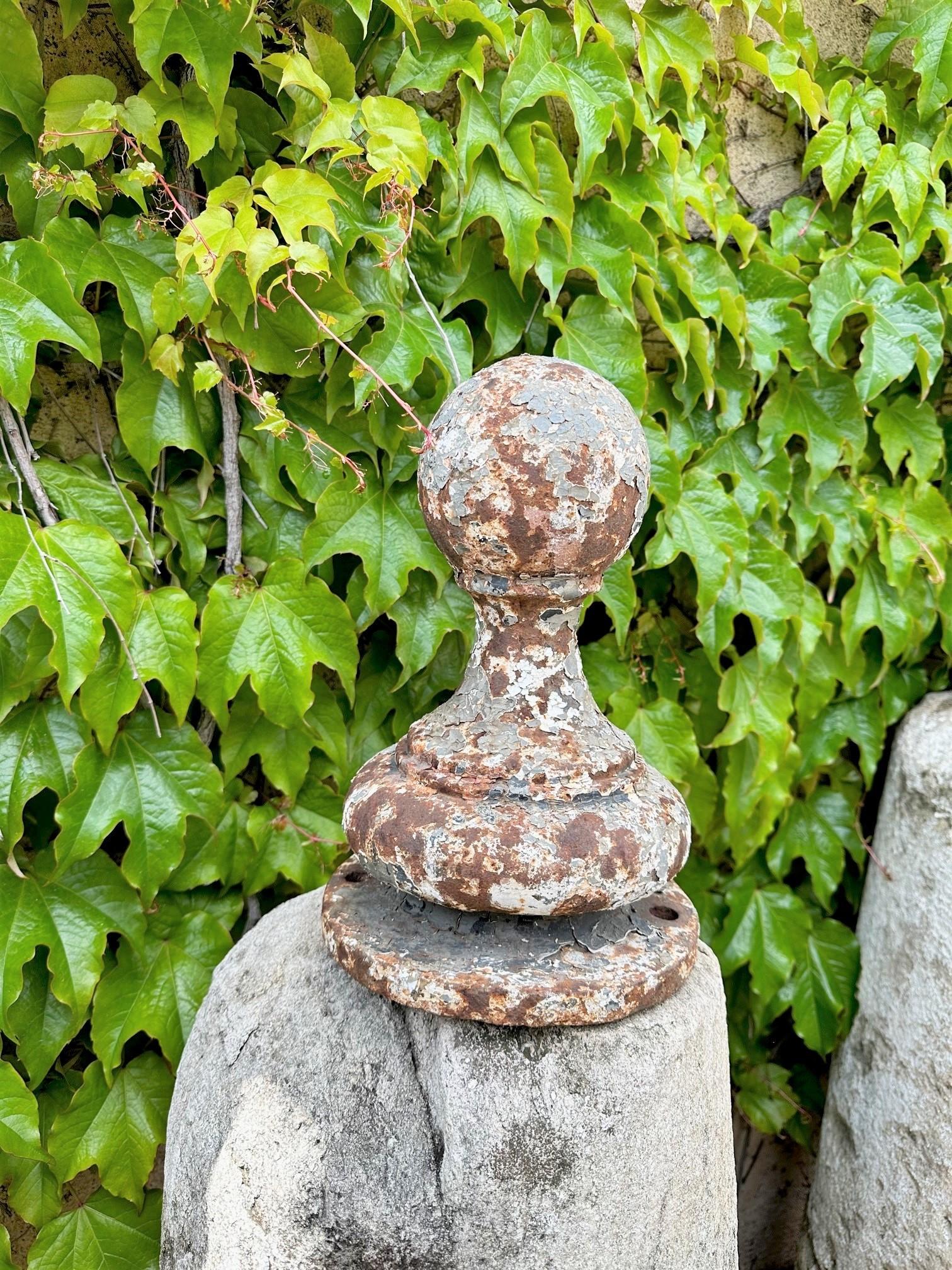 European PAIR Metal Ball Finials Garden Entrance Post Round Spherical Antique Decorative For Sale