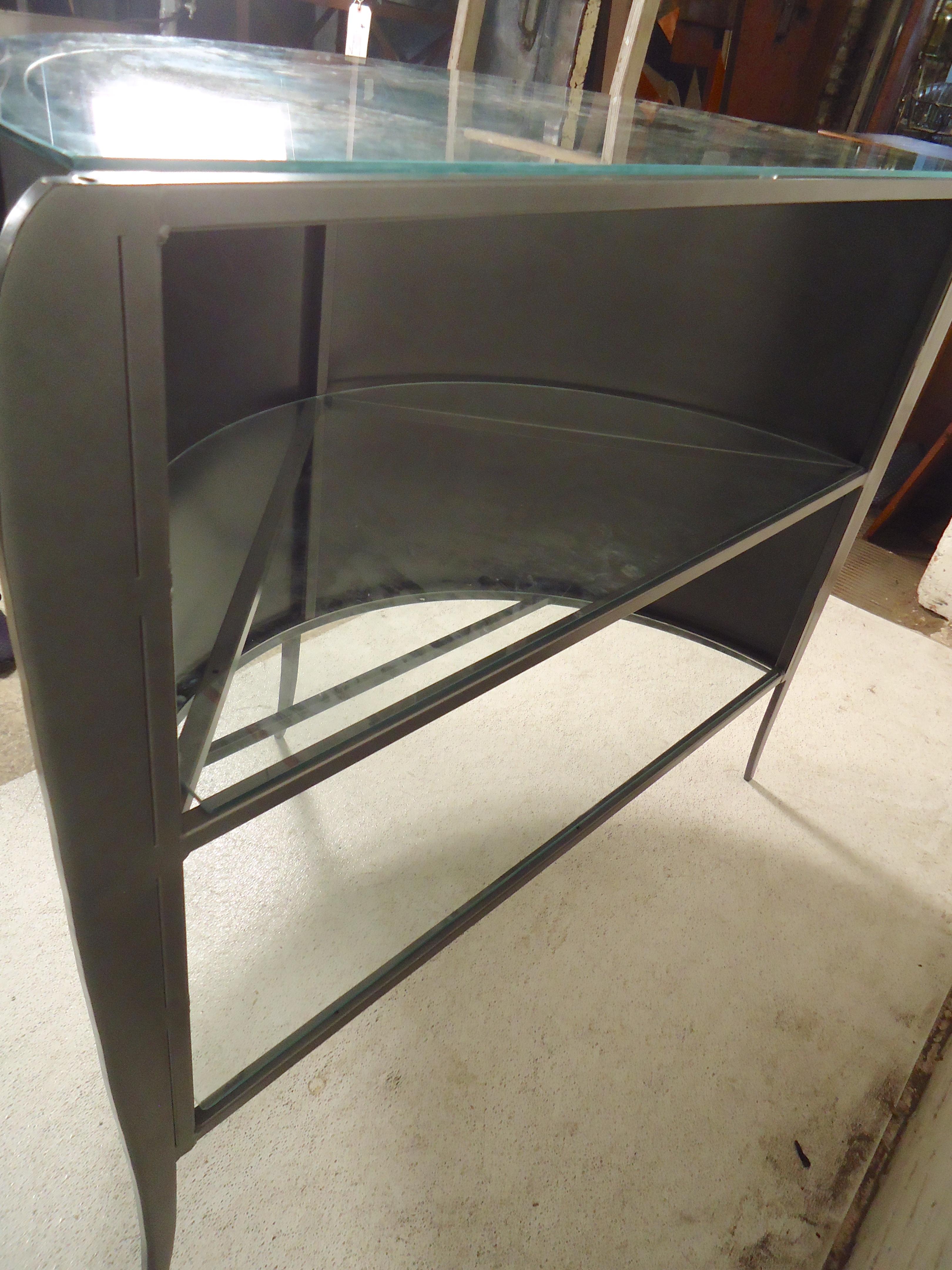 Metal Bar Set In Good Condition For Sale In Brooklyn, NY
