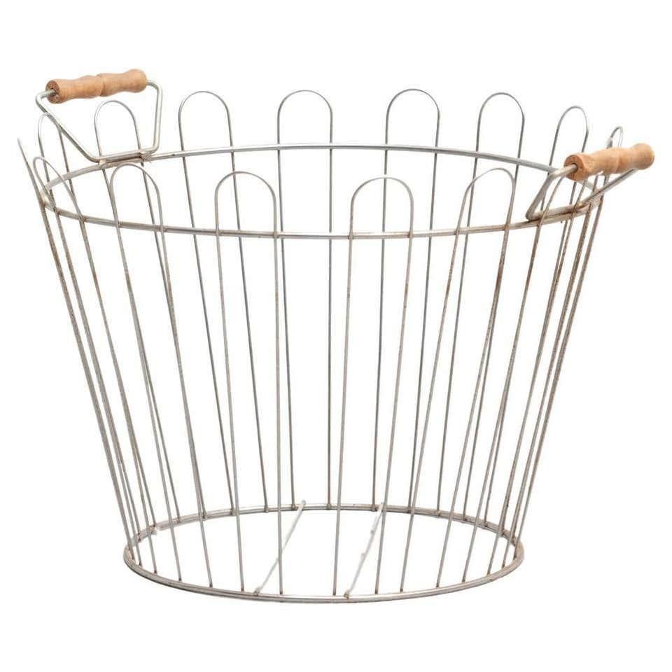 Panier en métal, vers 1970 en vente 5