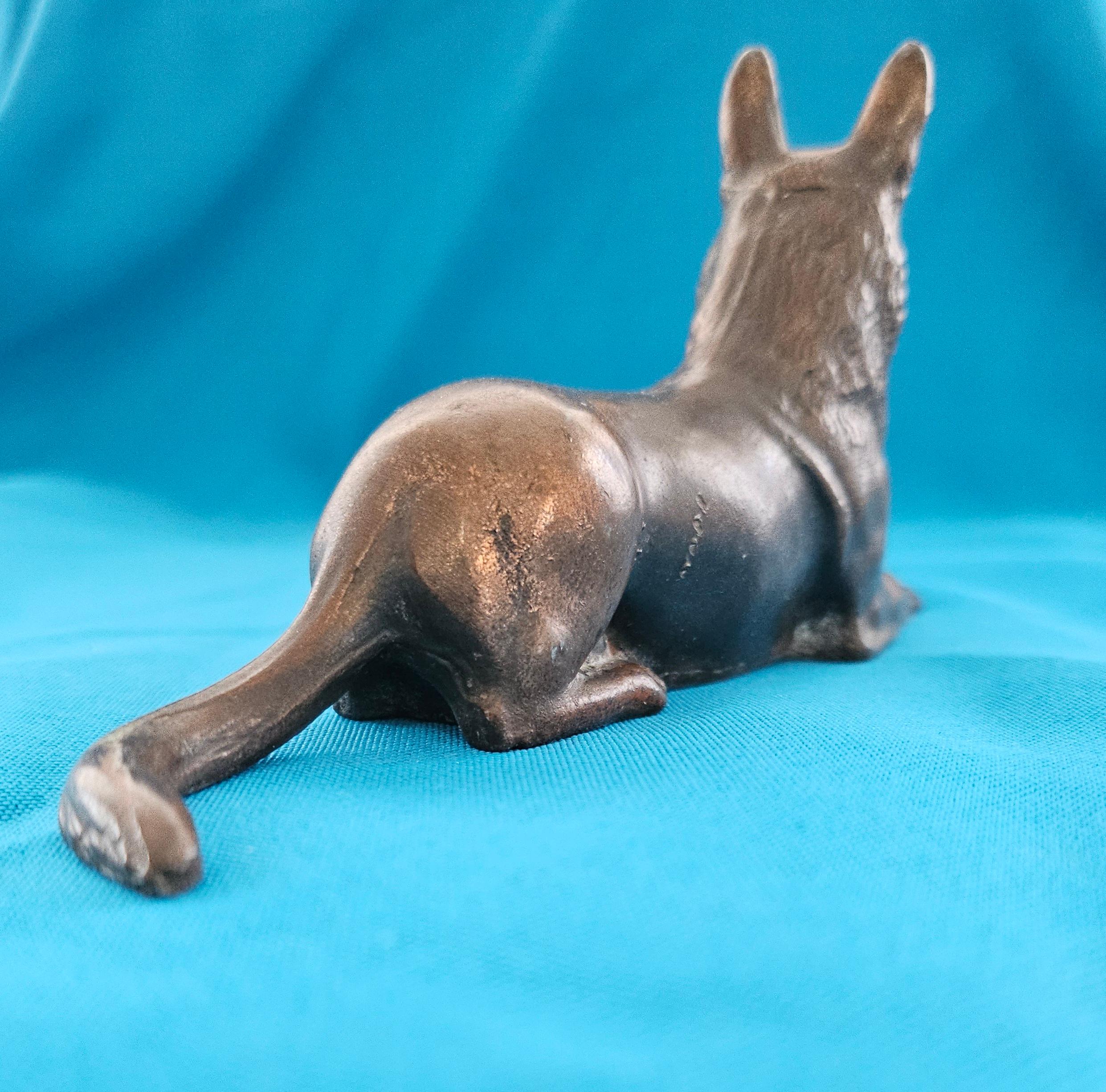 Metal Belgian Malinois or German Shepherd Dog Sculpture / Figurine, 7 inches In Good Condition In Warrenton, OR