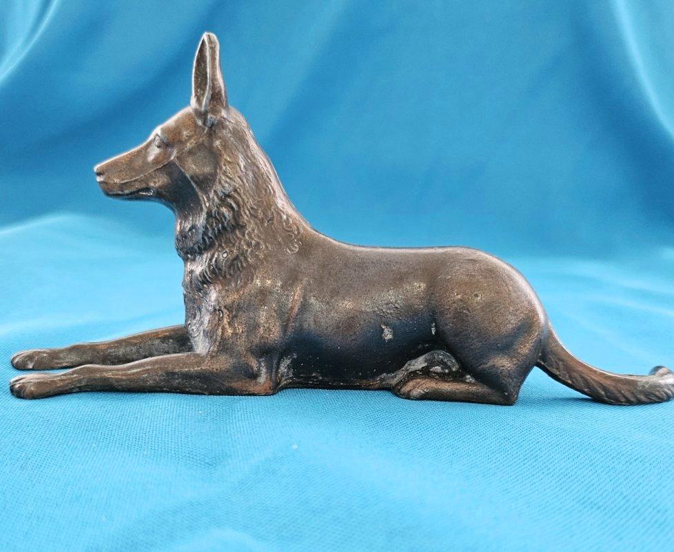 Metal Belgian Malinois or German Shepherd Dog Sculpture / Figurine, 7 inches 2