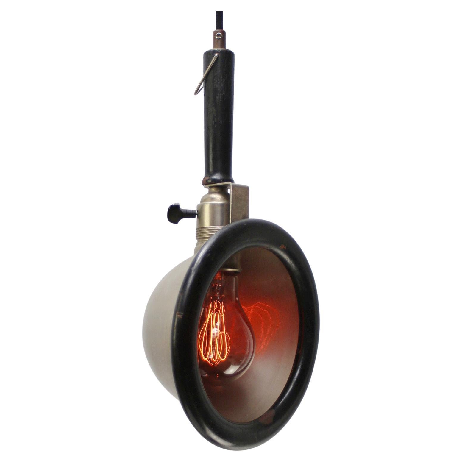 What is the difference between antique and retro?