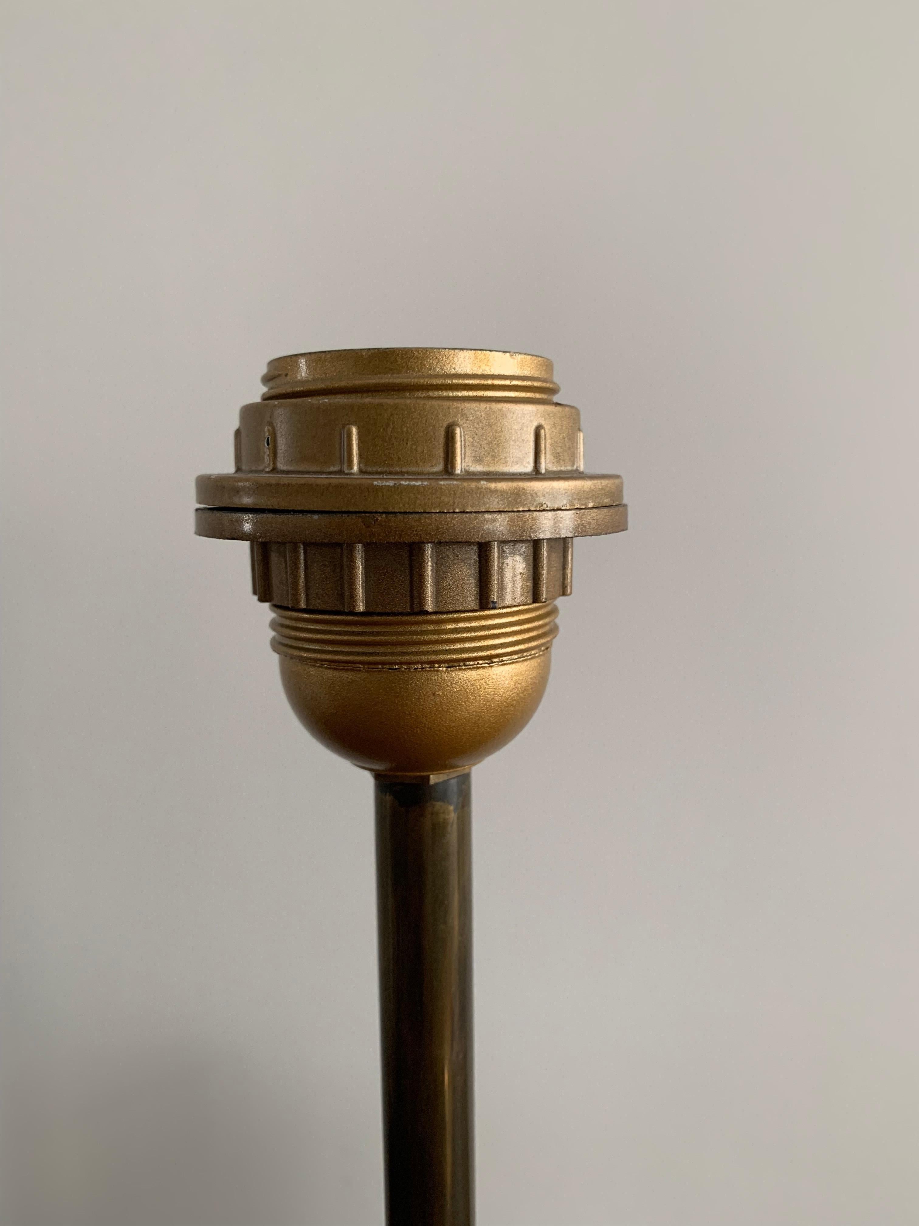cast Bronze Table Lamp Anonymous, France, 1960 In Good Condition For Sale In Paris, FR
