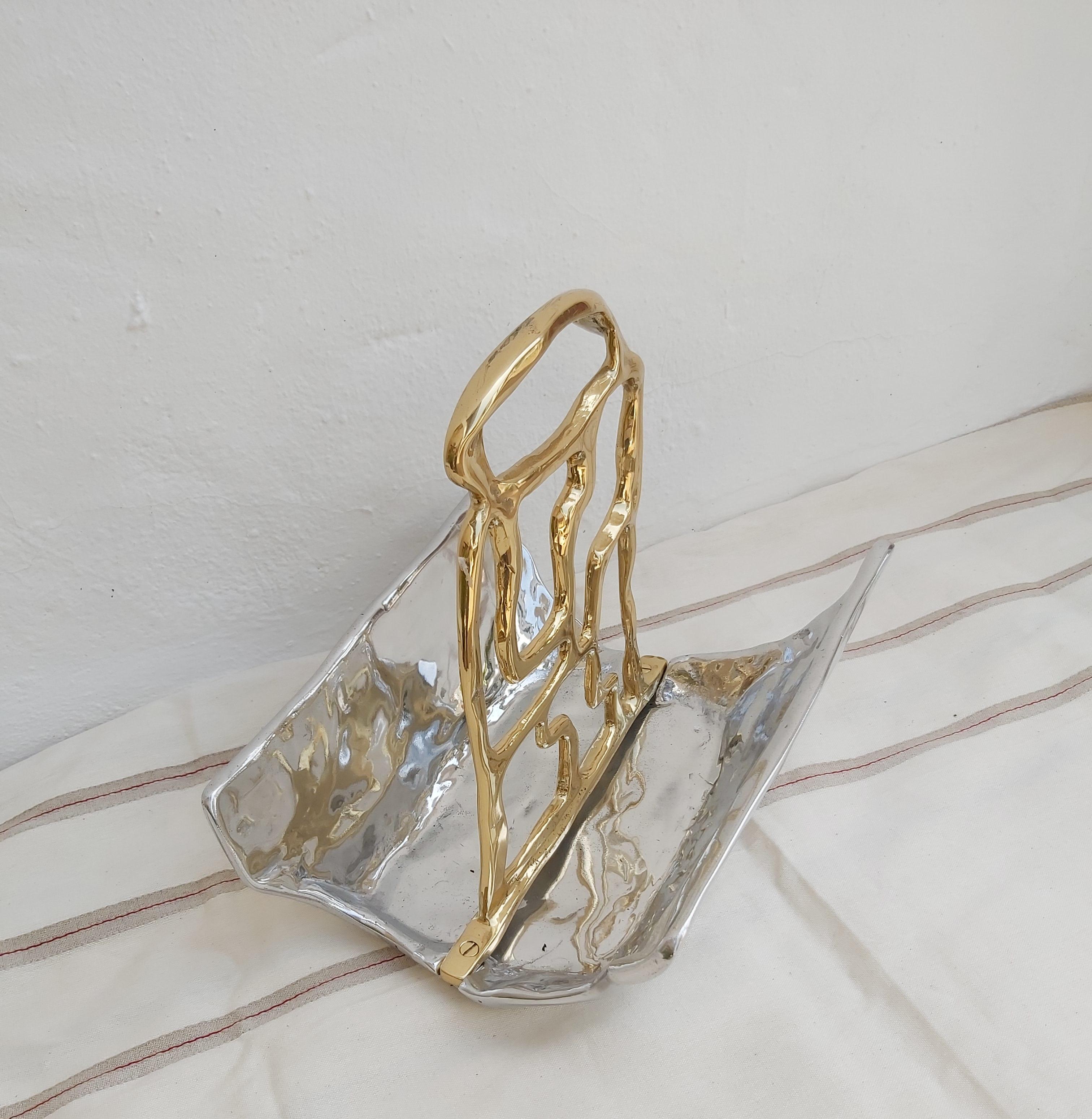 Metal Brutalist Magazine Rack Solid Cast Brass and Aluminium Handmade in Spain In New Condition For Sale In Benahavis, AN