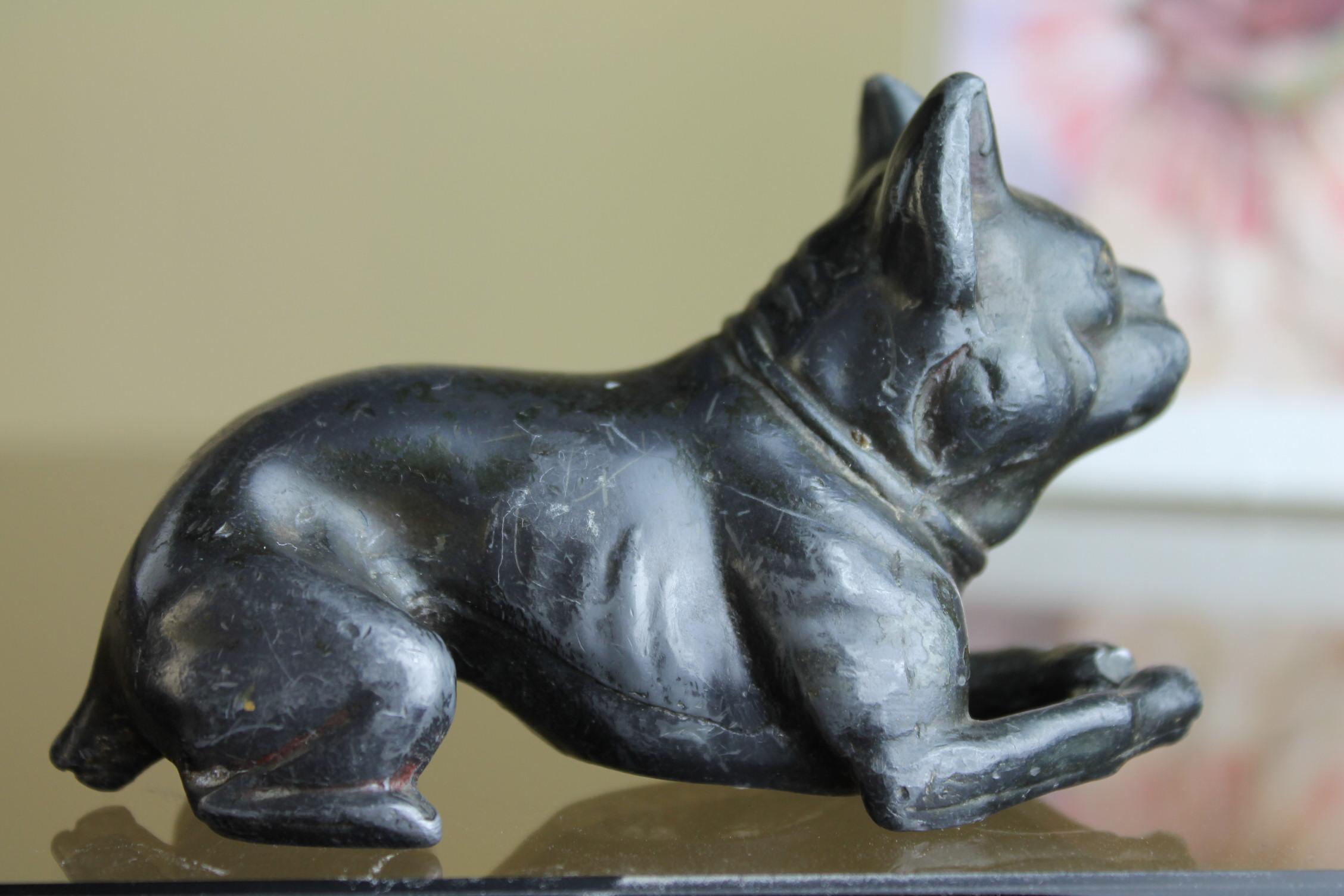 metal bulldog statue