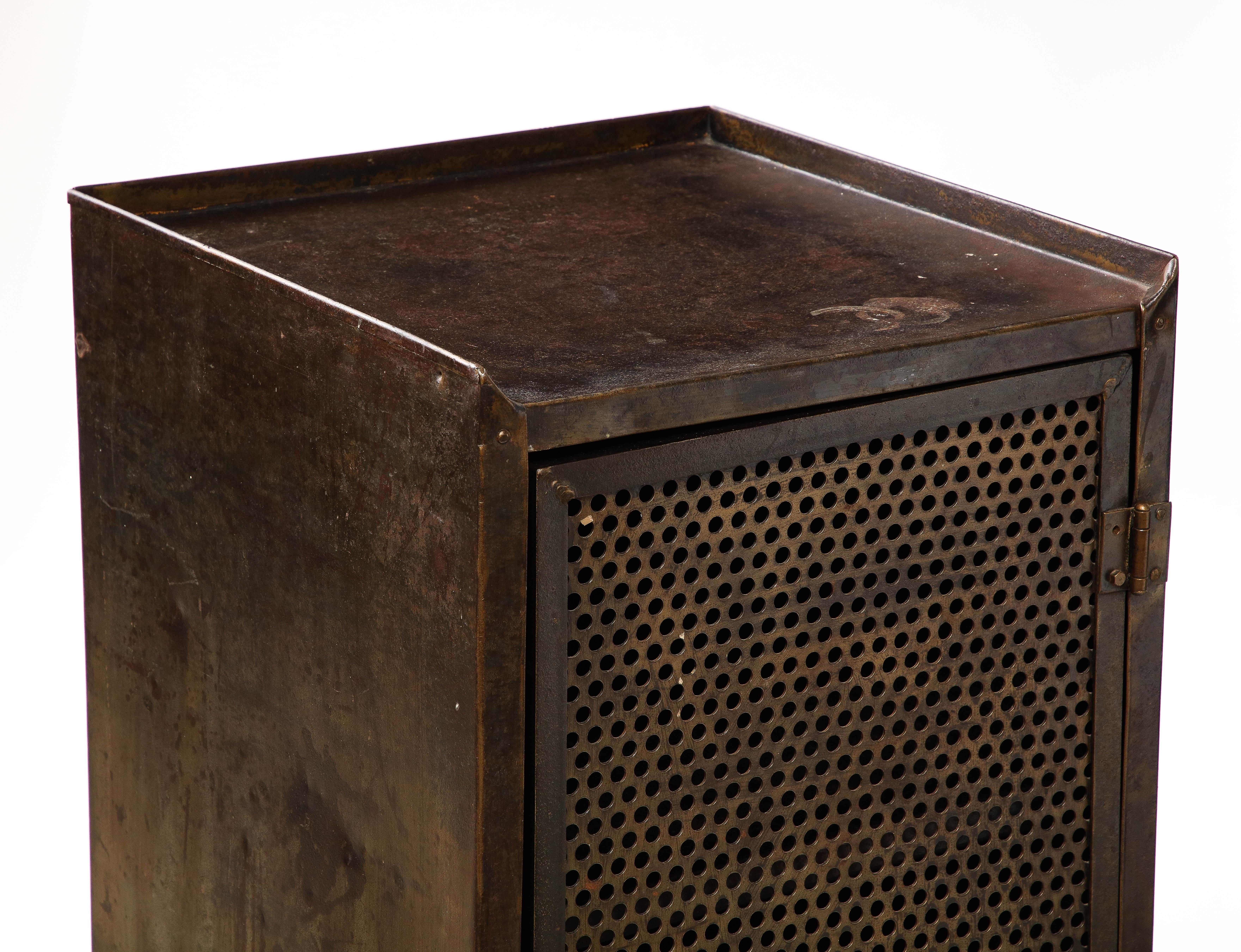 Metal Cabinet, Italy, c.1960 For Sale 2