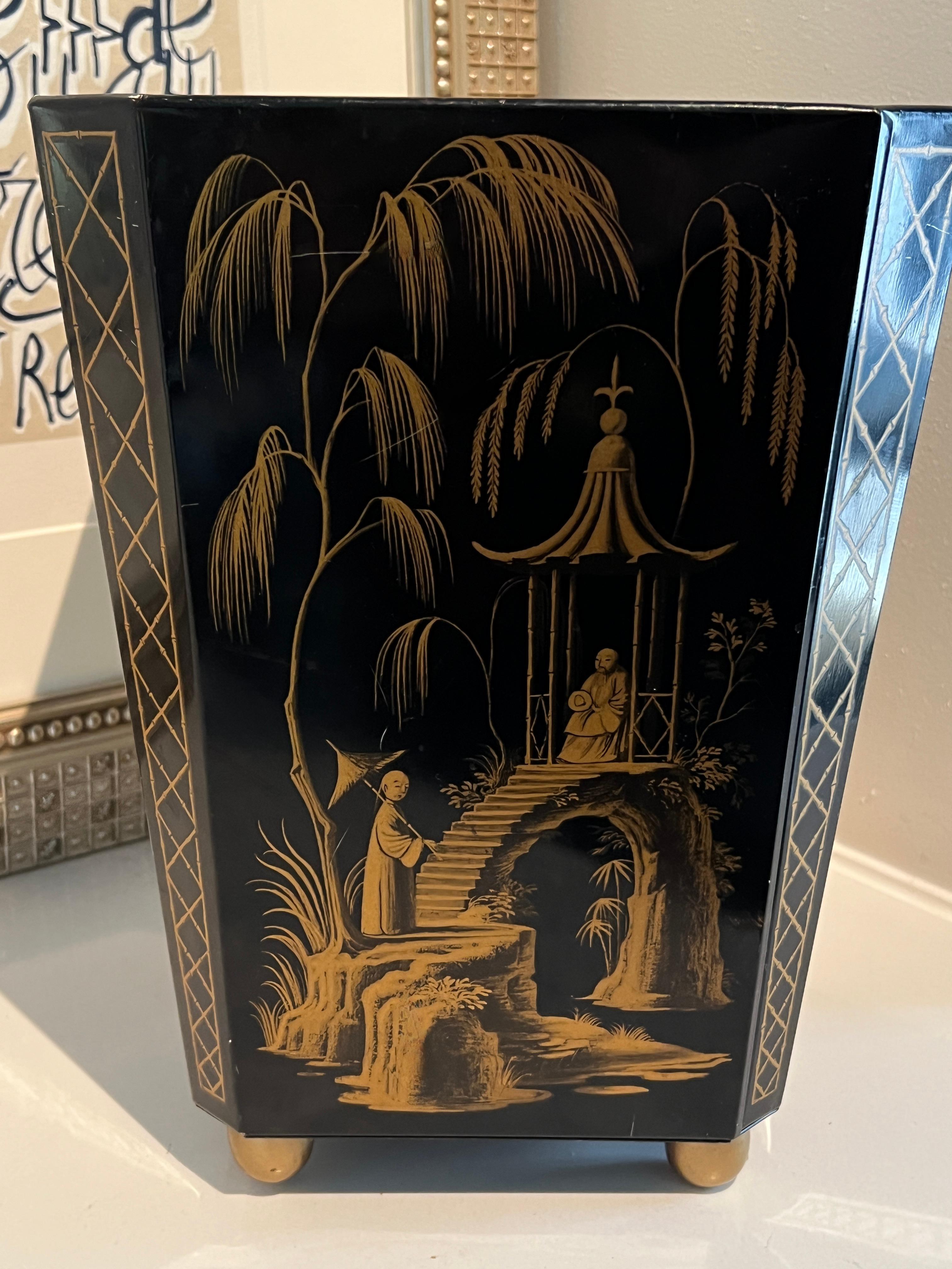Mid-Century Modern Metal Chinoiserie Waste Can with Gold Feet