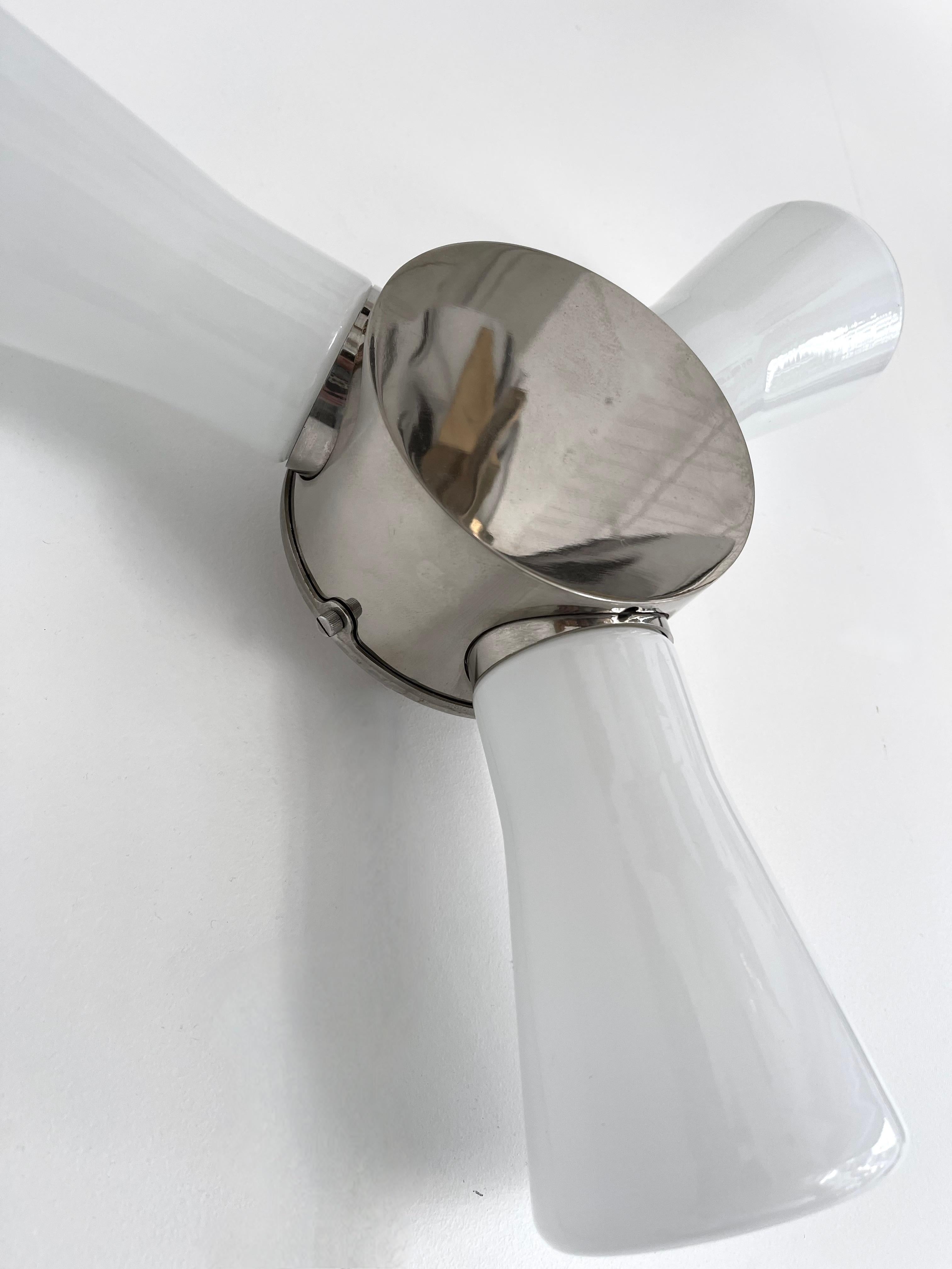 Appliques hélicoïdales en métal, chrome et verre. Italie, années 1990 en vente 4