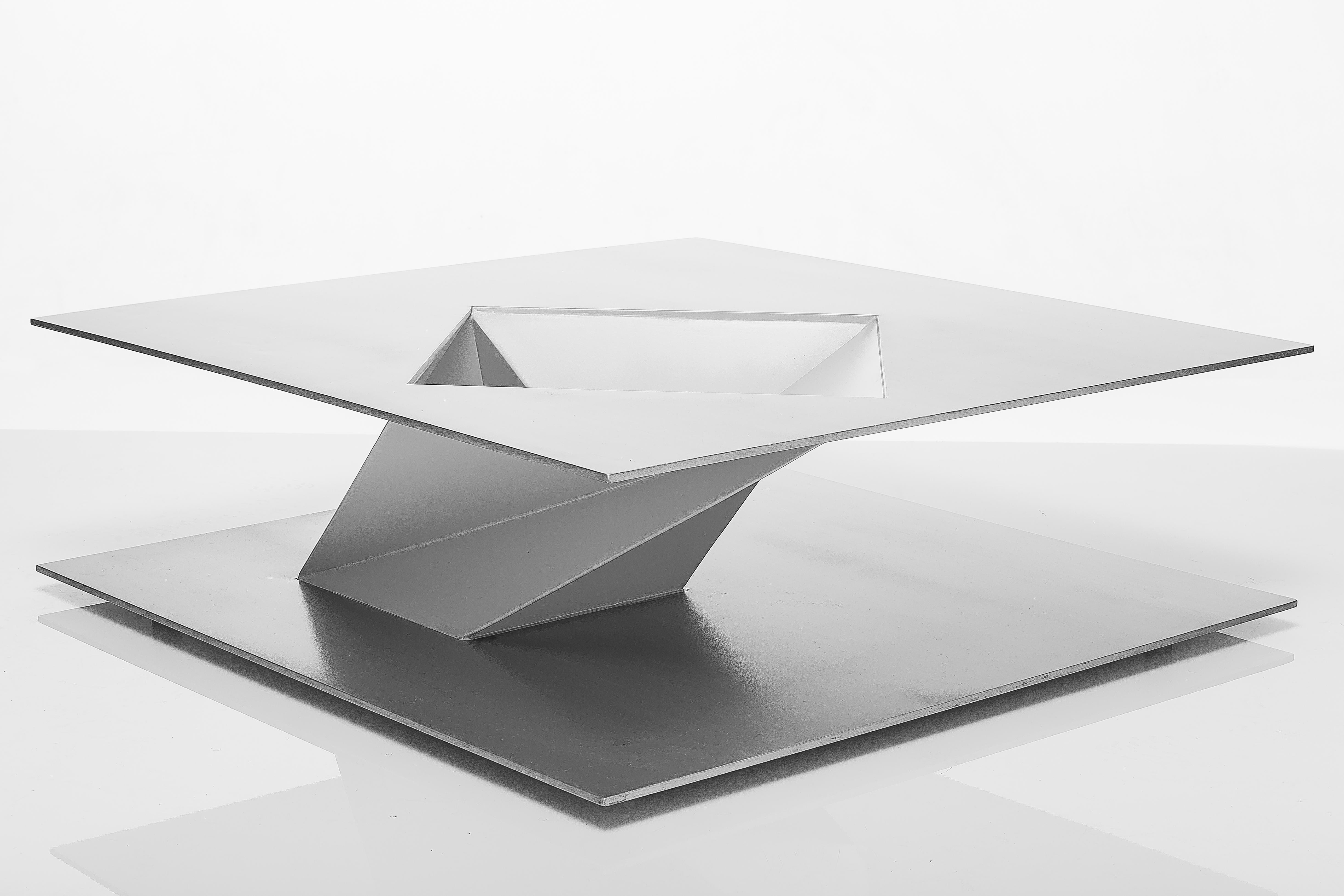 Table basse en métal d'Andrea Macruz, design contemporain brésilien Neuf - En vente à New York, NY