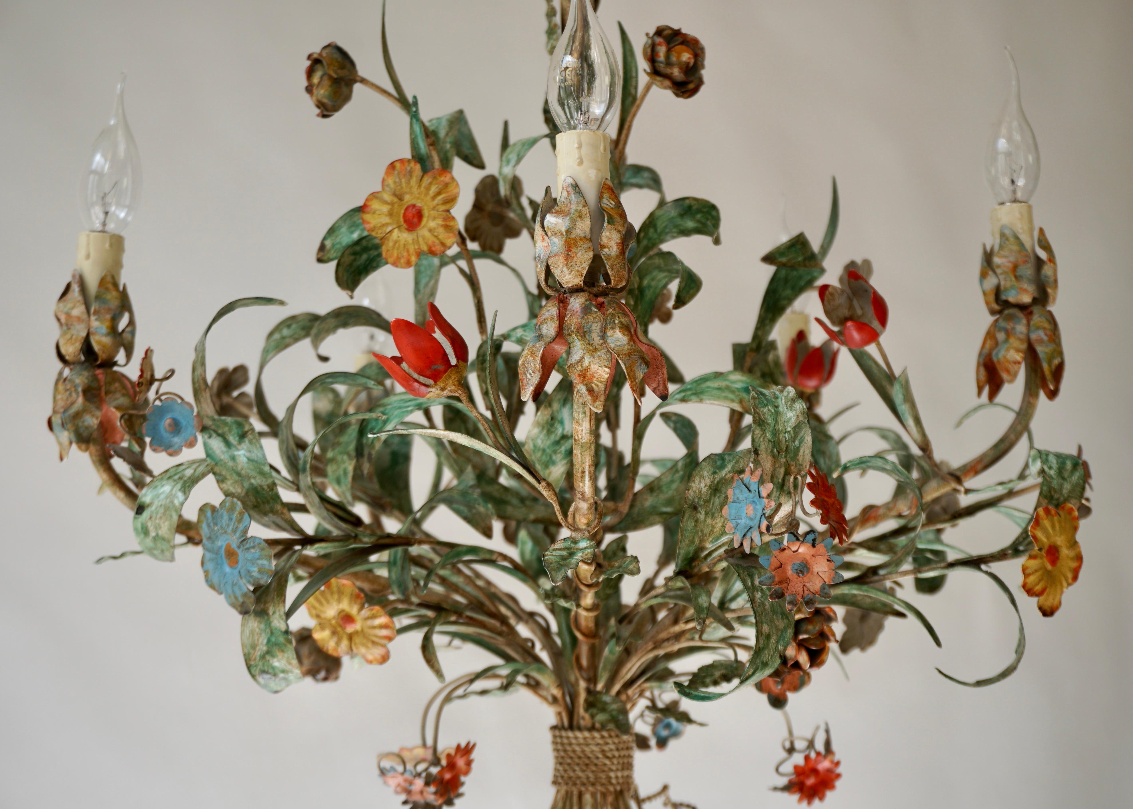 Metal Colorful Hand Painted Romantic Flowers Bouquet Pendant Lamp, Italy, 1960s In Good Condition For Sale In Antwerp, BE