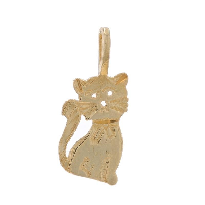 Metal Content: 14k Yellow Gold

Theme: Kitty Cat, Pet
Features: Etched Detailing

Measurements

Tall (from stationary bail): 25/32