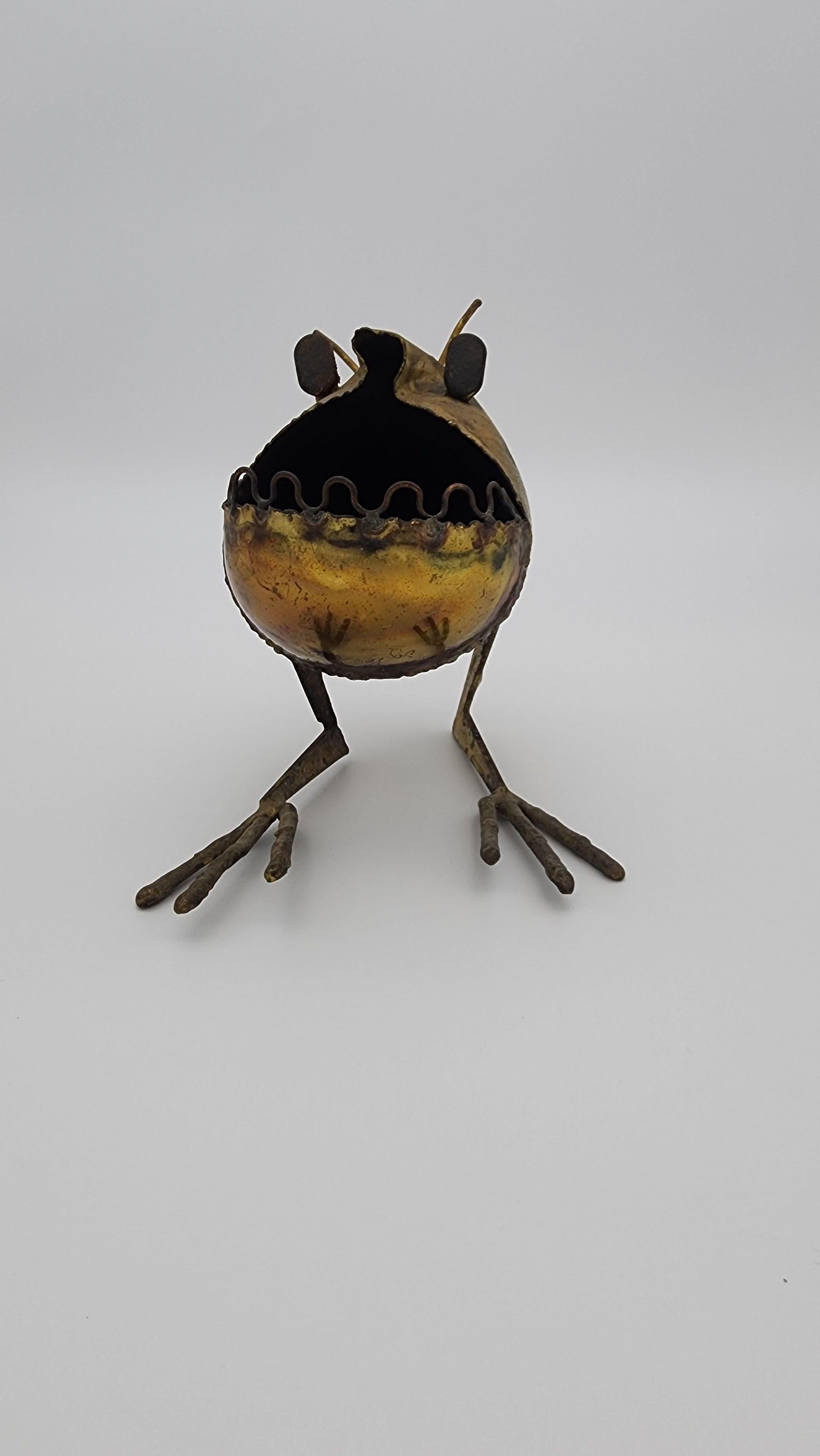 Escultura metálica Critter Catchall de un artista local de Pa en venta 3
