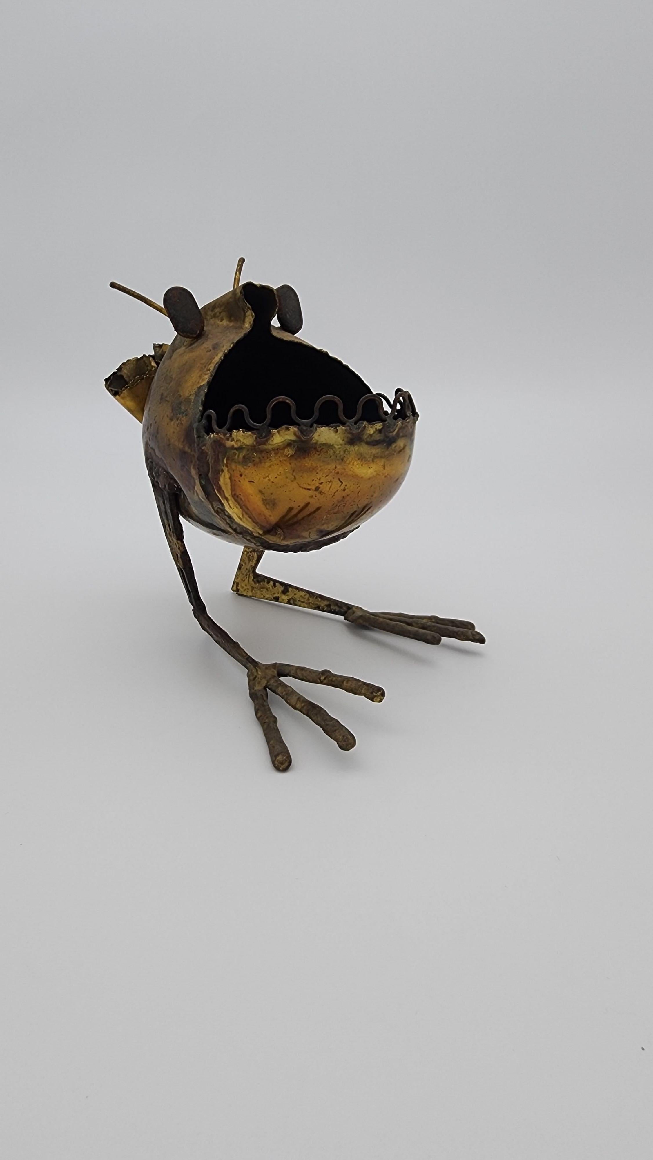 Escultura metálica Critter Catchall de un artista local de Pa en venta 4