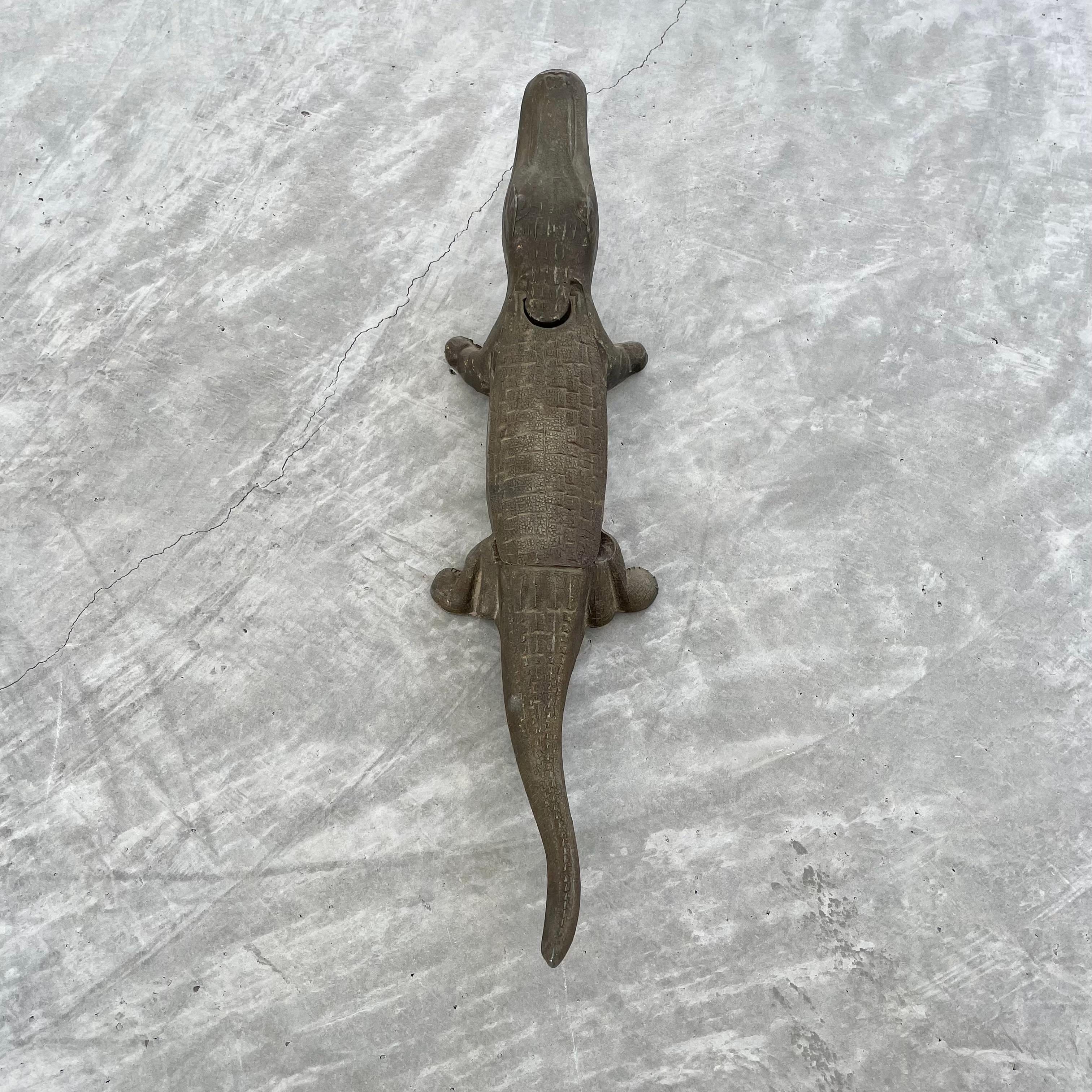 Cendrier/boîte d'allumettes en métal crocodile en vente 3