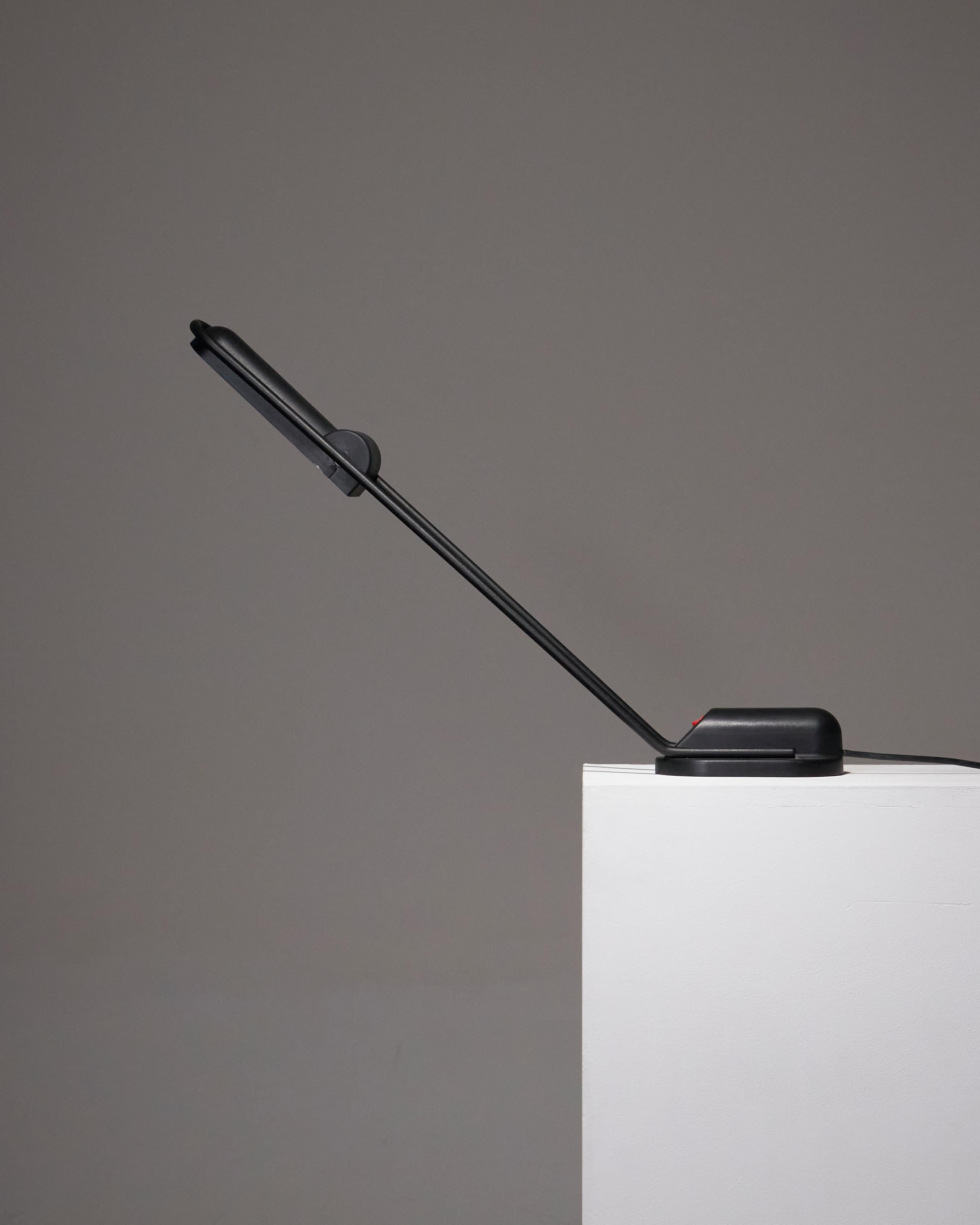 Metall-Schreibtischlampe von Carlo Vietri, 1980er Jahre (Postmoderne) im Angebot