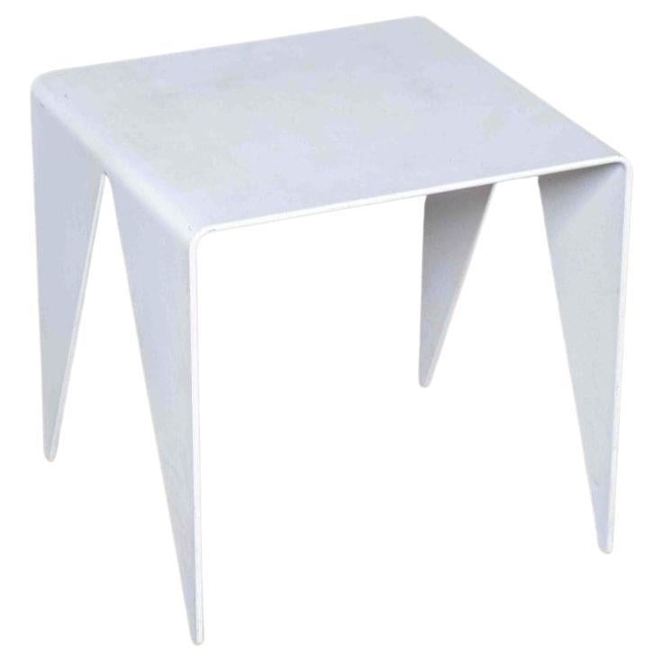 Table d'appoint à bord métallique