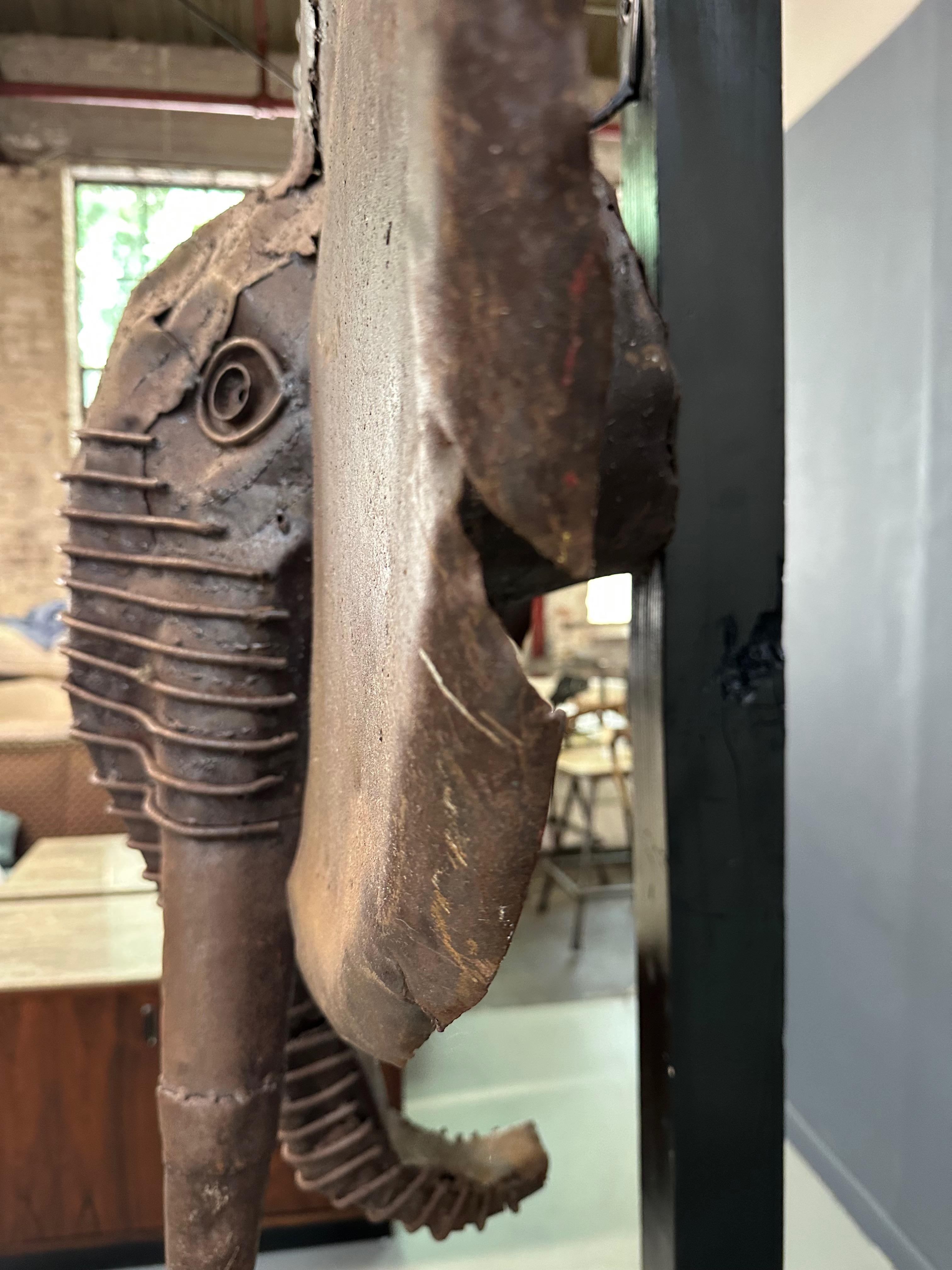Scultura in metallo a forma di testa di elefante realizzata dal famoso artista keniota Kioko Mwitiki In condizioni buone in vendita a Philadelphia, PA