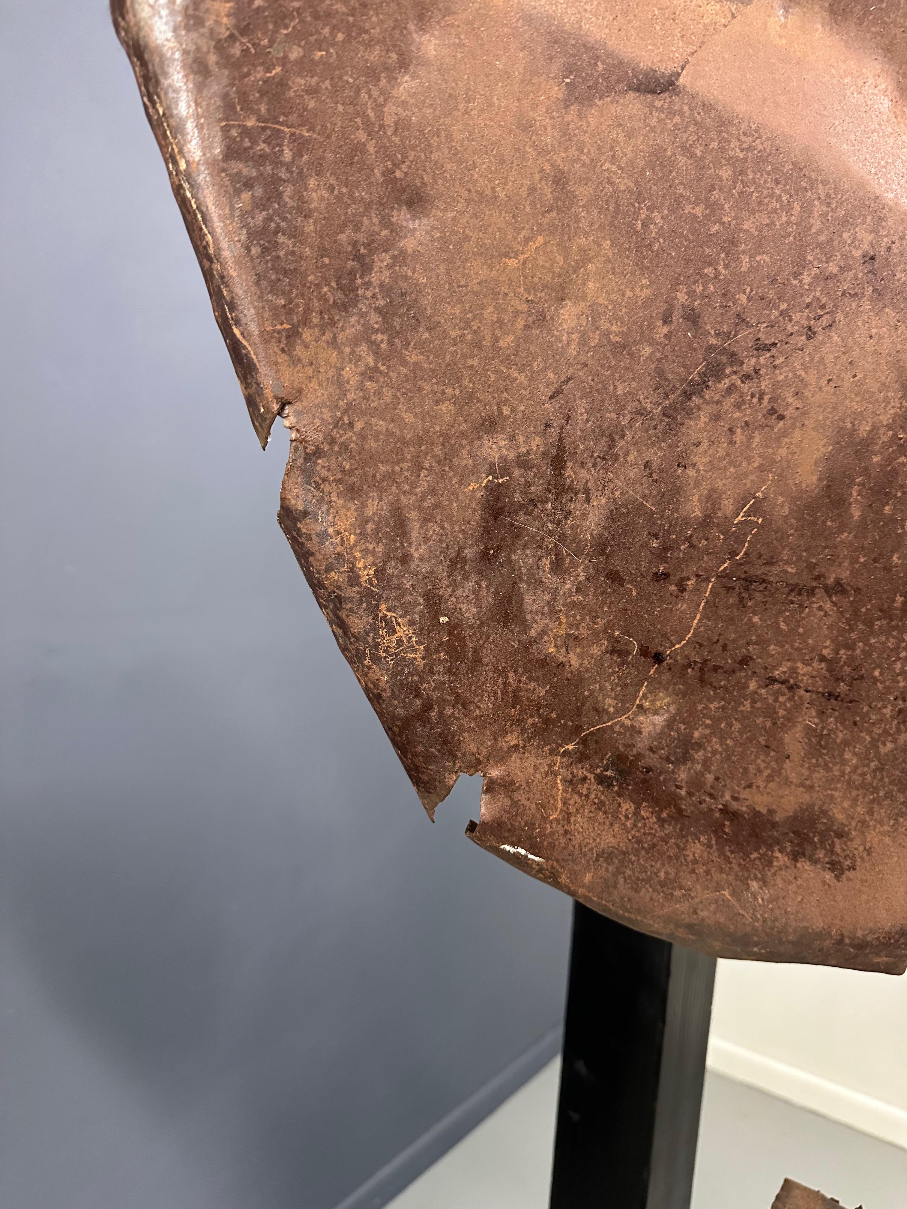 Acciaio da gioielleria Scultura in metallo a forma di testa di elefante realizzata dal famoso artista keniota Kioko Mwitiki in vendita
