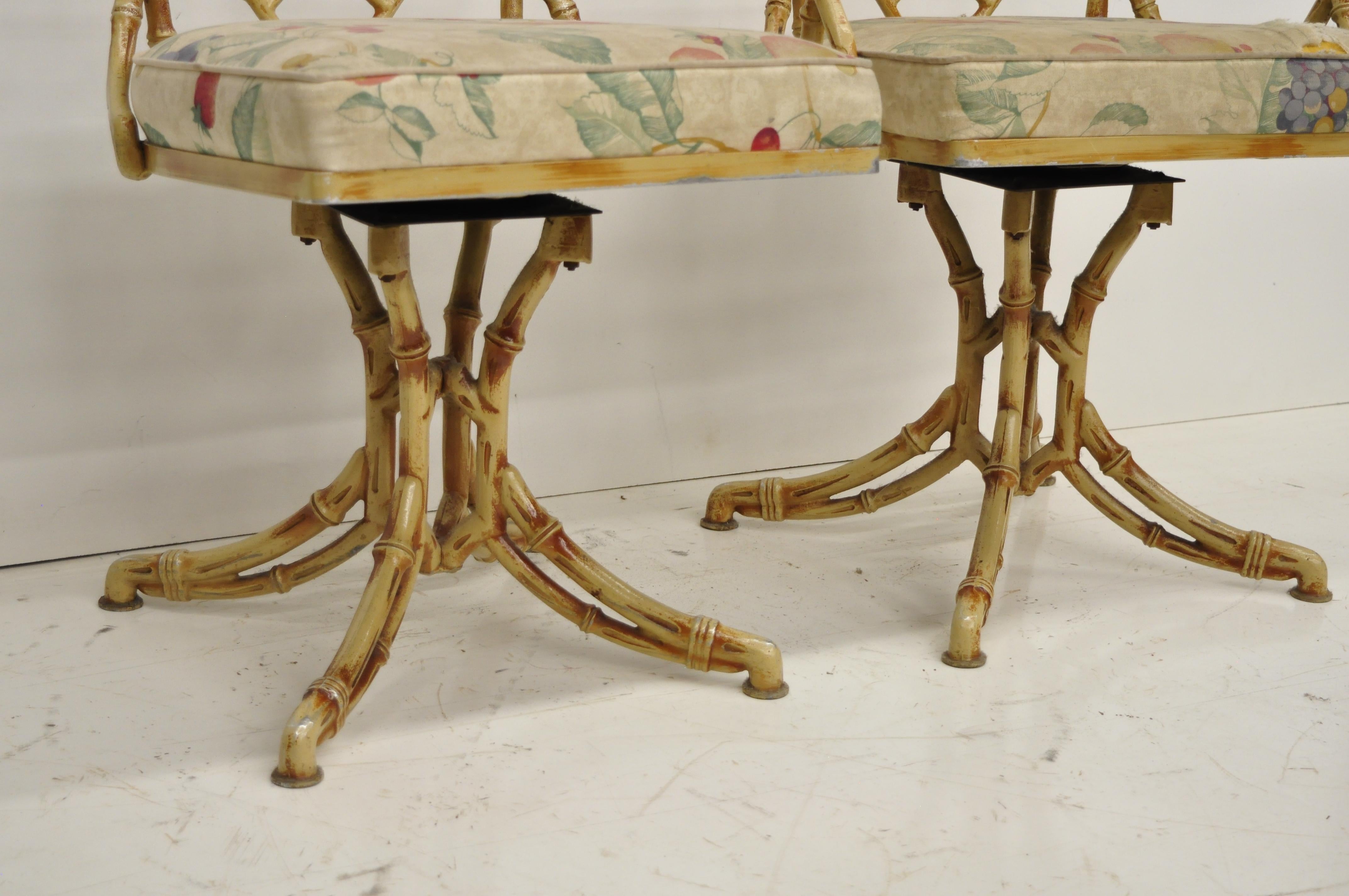 Metal Faux Bamboo Chinese Chippendale Five-Piece Dining Set In Good Condition For Sale In Philadelphia, PA