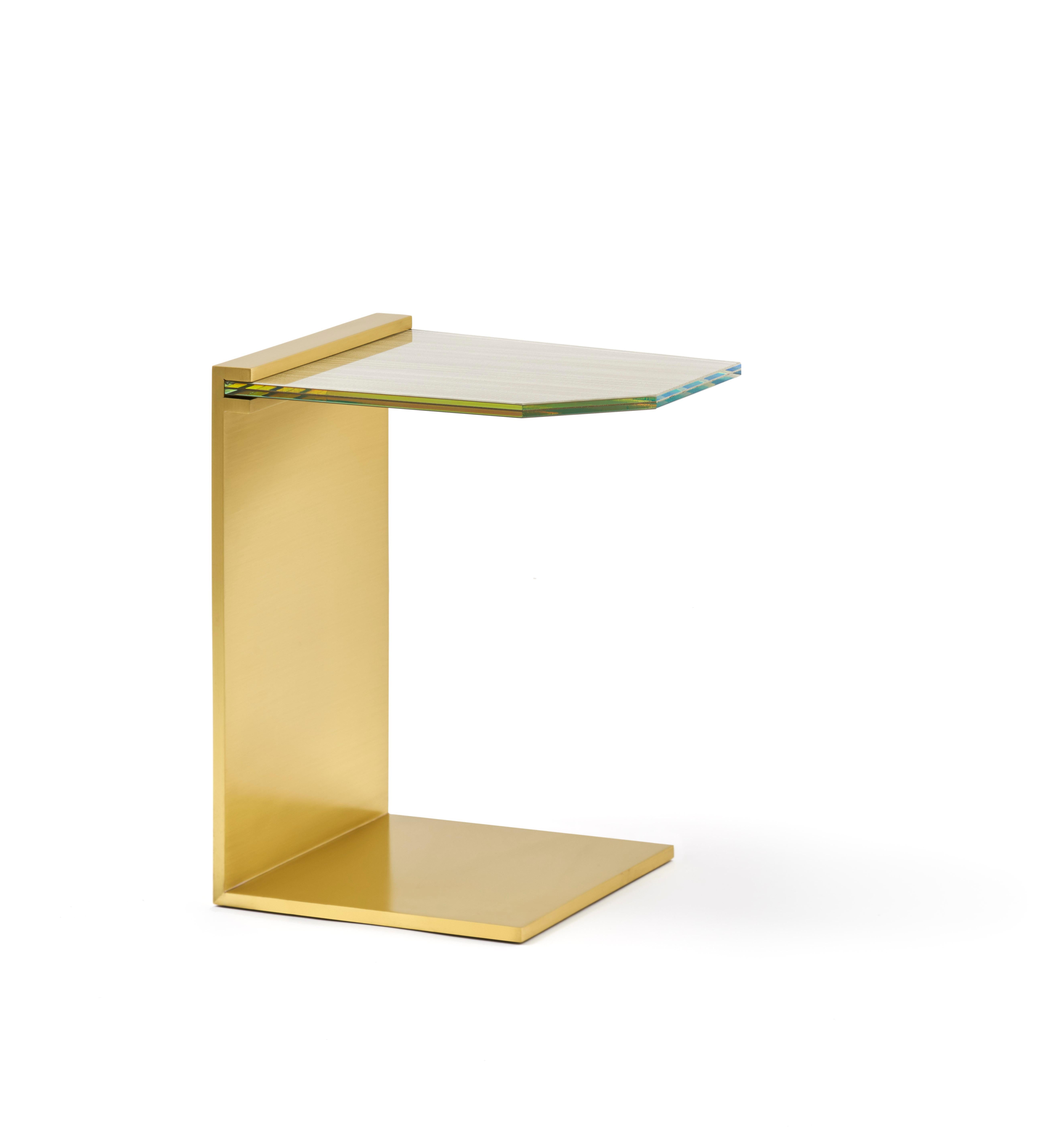 Schwebender C-Tisch, Beistelltisch mit Sophie Mallebranche geflochtener Metallglasplatte (Italienisch)