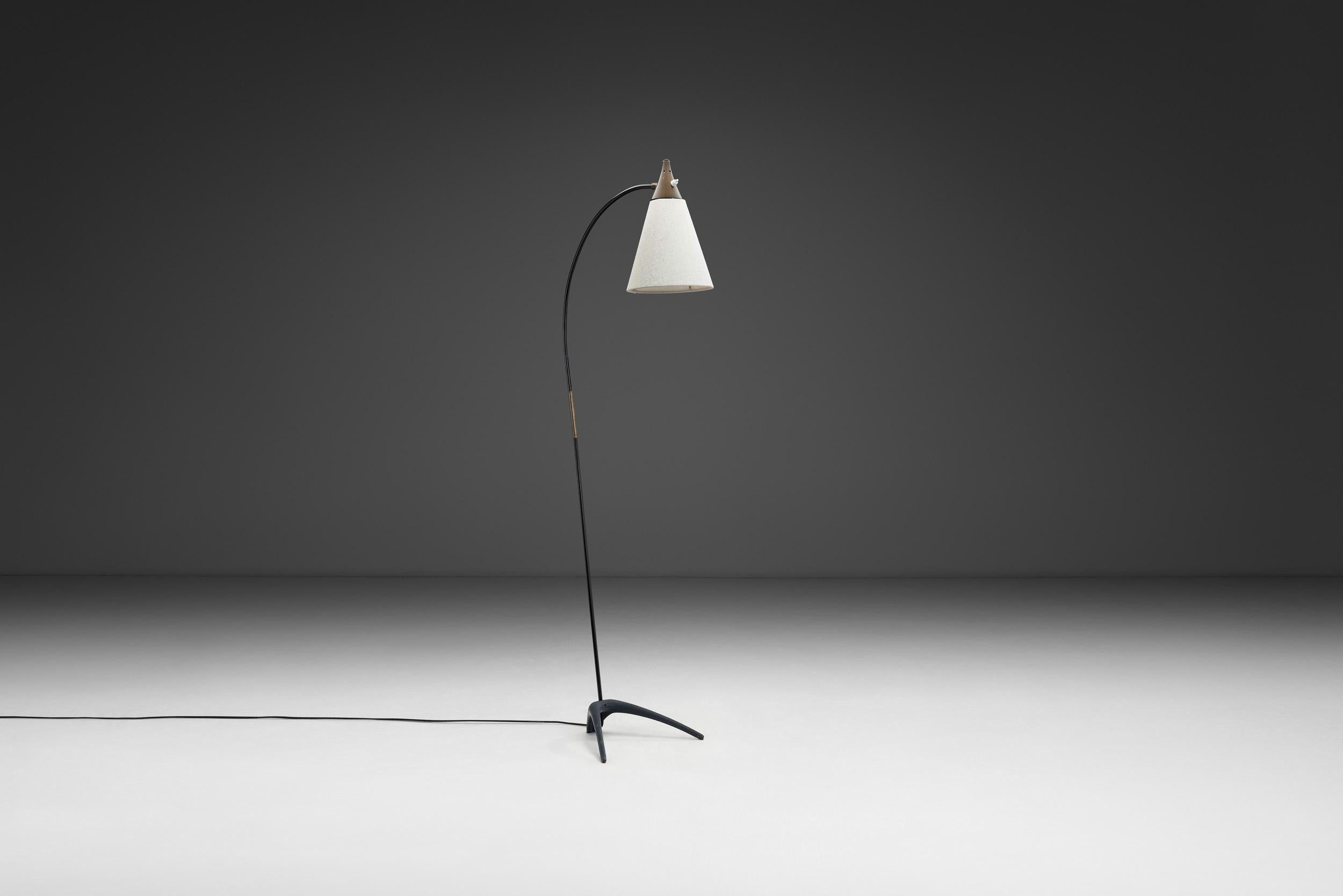Mid-Century moderno Lampada da terra in metallo di Karl Heinz Kinsky per Cosack (Attr.), Germania 1950 in vendita