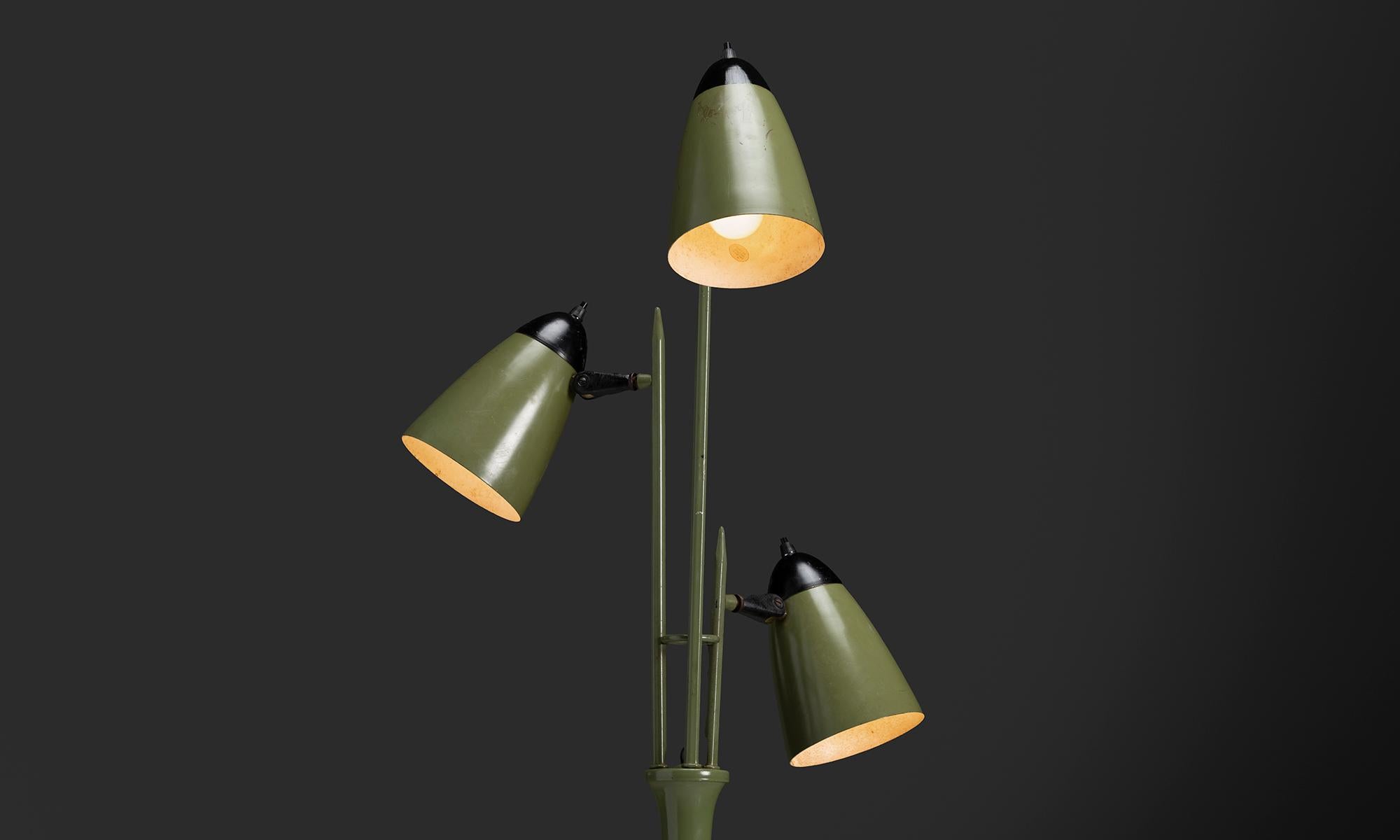 Inglese Lampada da terra in metallo, Inghilterra 1960 in vendita