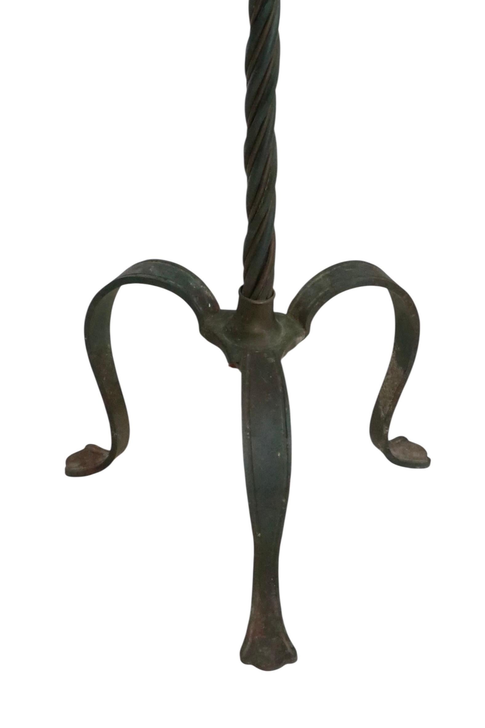 Metall Stehlampe mit Messing und Eisen Seil Twist Metallarbeit Pole Made in France im Angebot 9