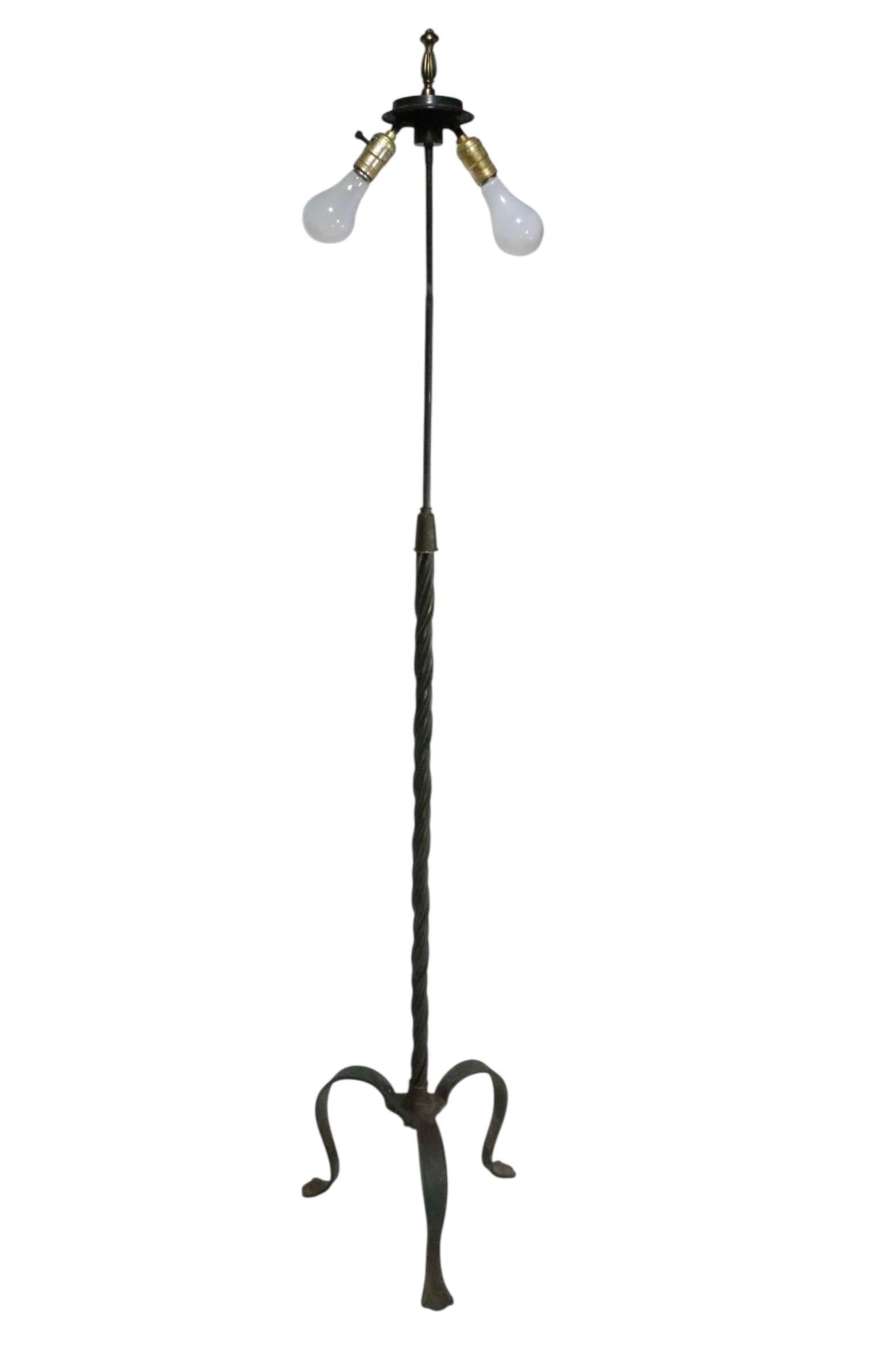 Metall Stehlampe mit Messing und Eisen Seil Twist Metallarbeit Pole Made in France im Angebot 11