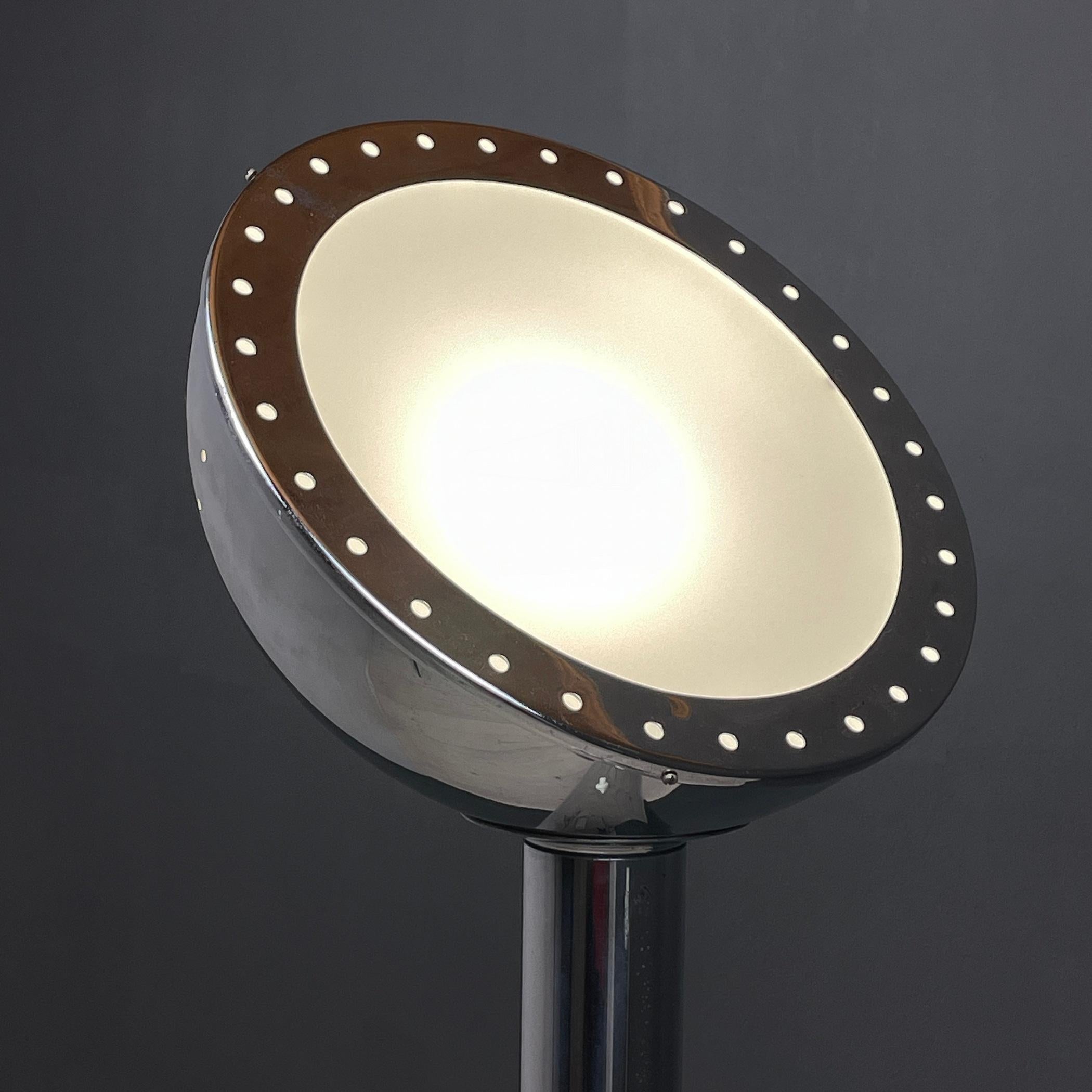 Metal Floor Lamp with Magnet by Goffredo Reggiani, Italy, 1960s For Sale 1