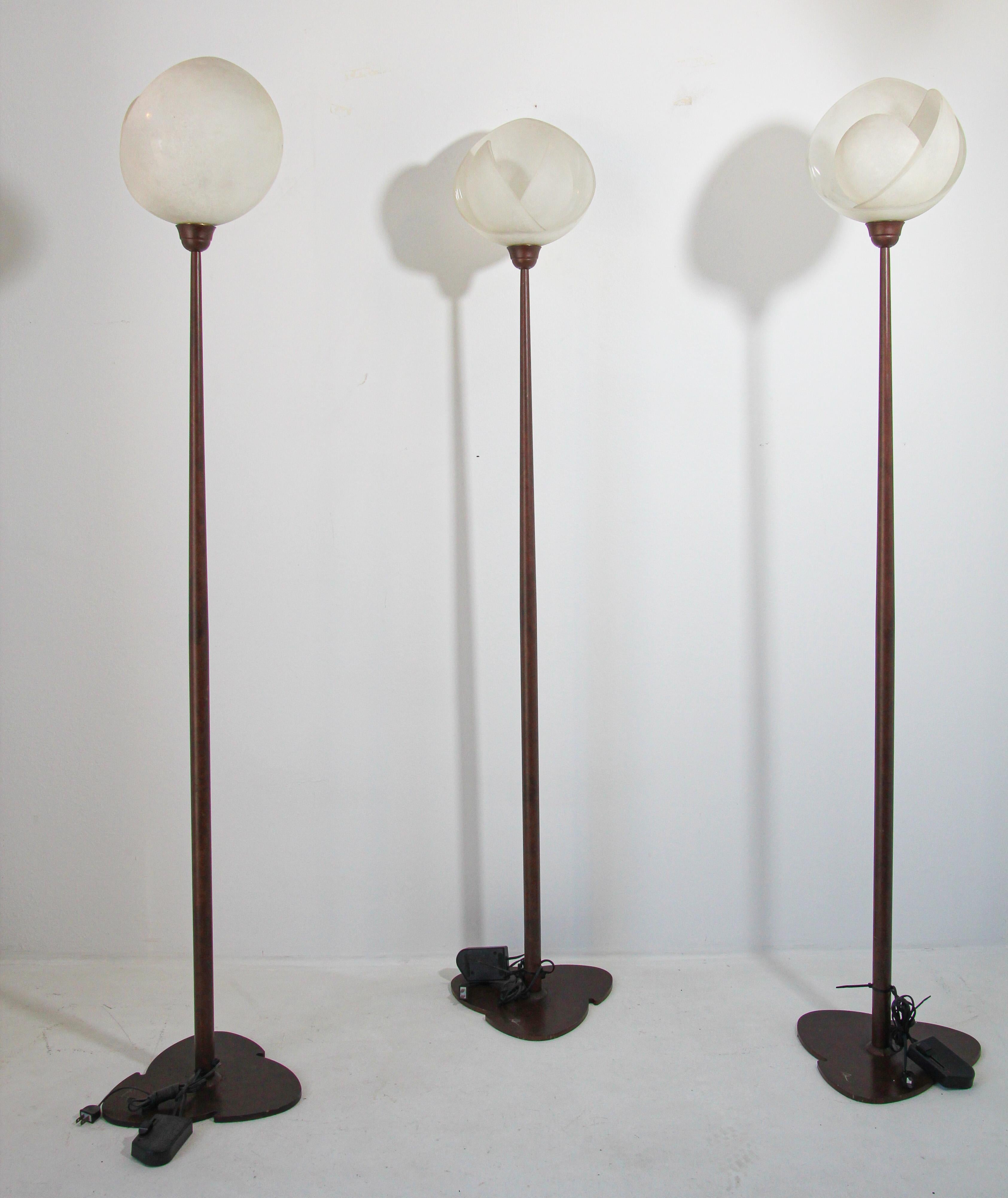 Metal Floor Lamp with Murano Glass Frosted Shade by Relco Milano, Italy, 1980s For Sale 10