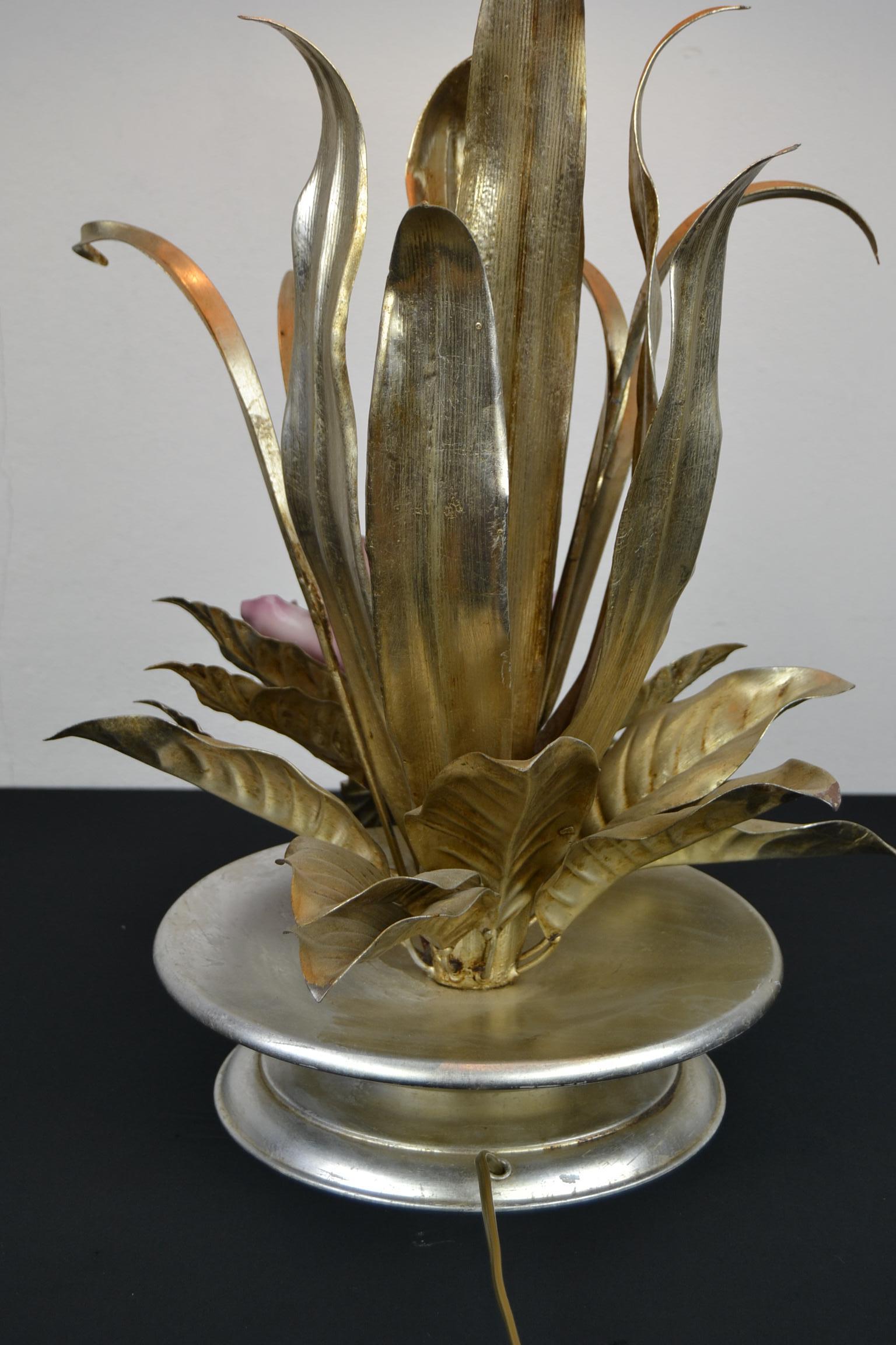 Metal Flower Table Lamp, Pink Flower and Gold Leaves 2