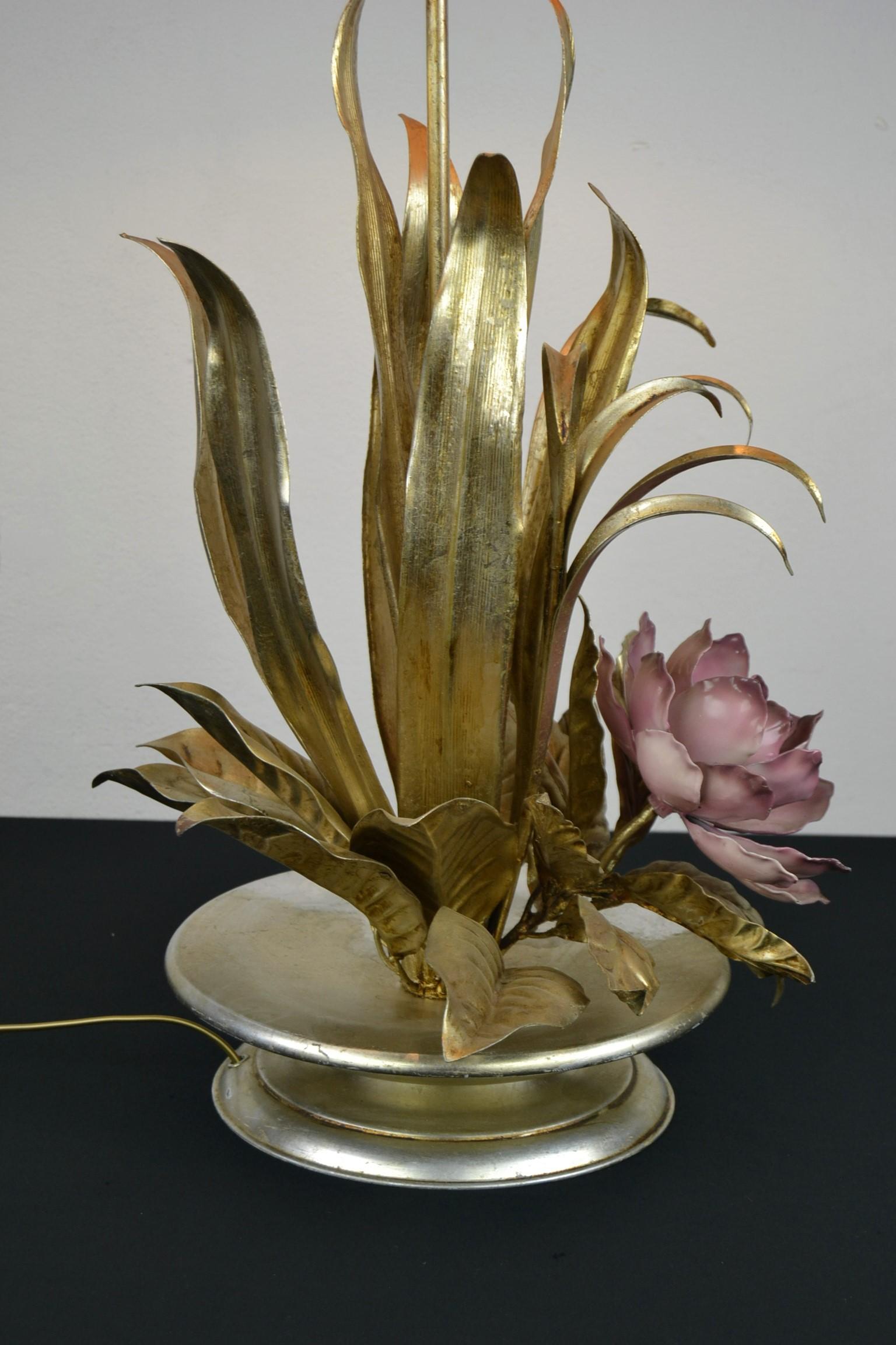 Metal Flower Table Lamp, Pink Flower and Gold Leaves In Good Condition In Antwerp, BE