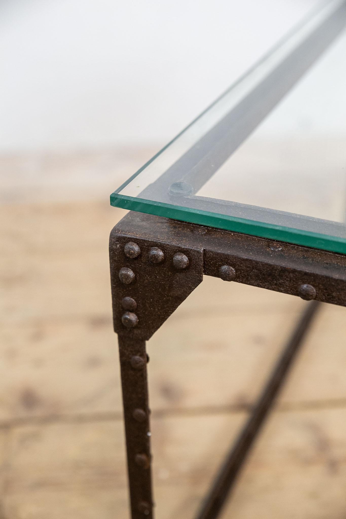 Table en métal avec plateau en verre 1960's en vente 1