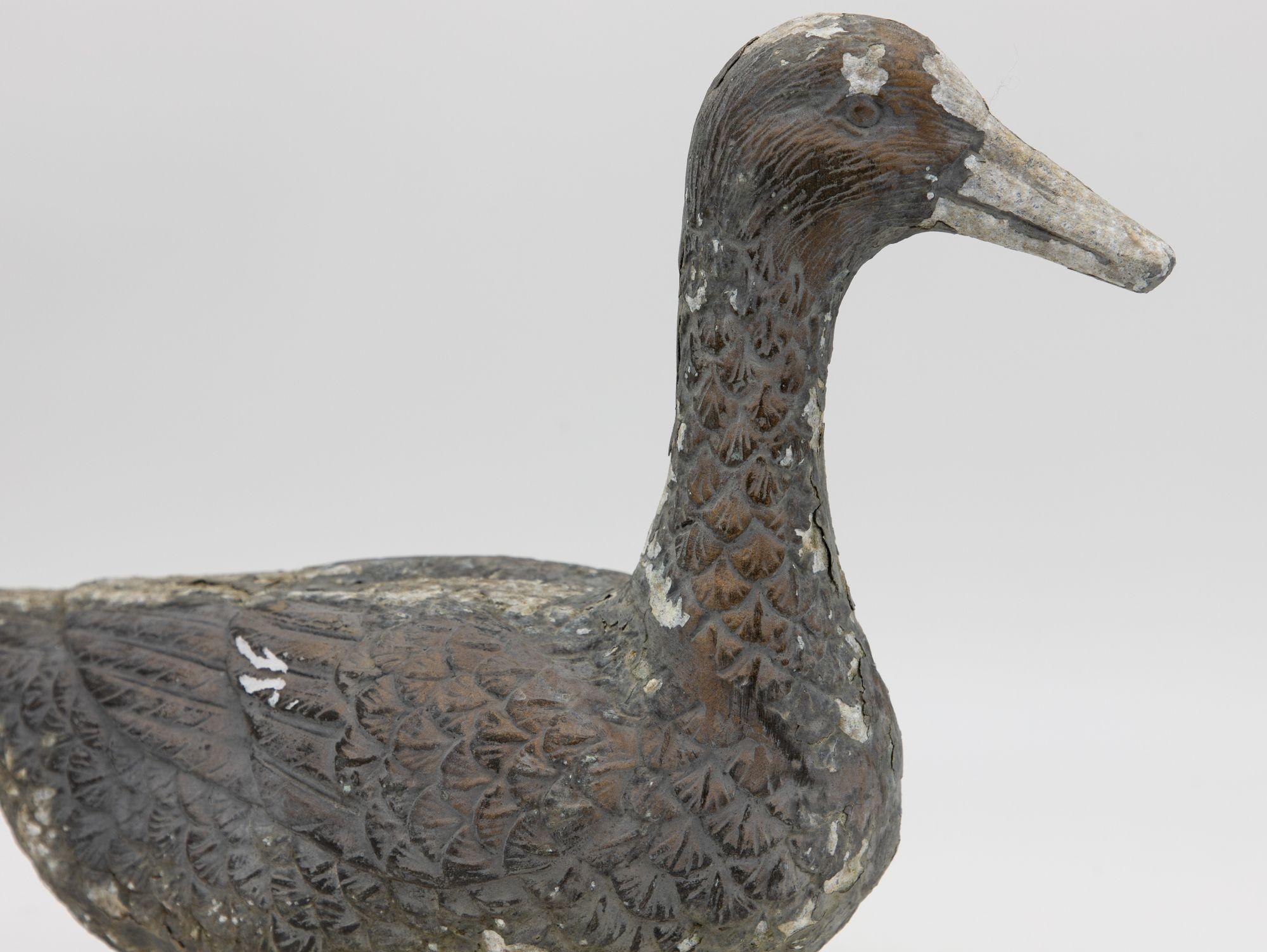 Gartenstatue eines Enten aus Metall (Mitte des 20. Jahrhunderts)