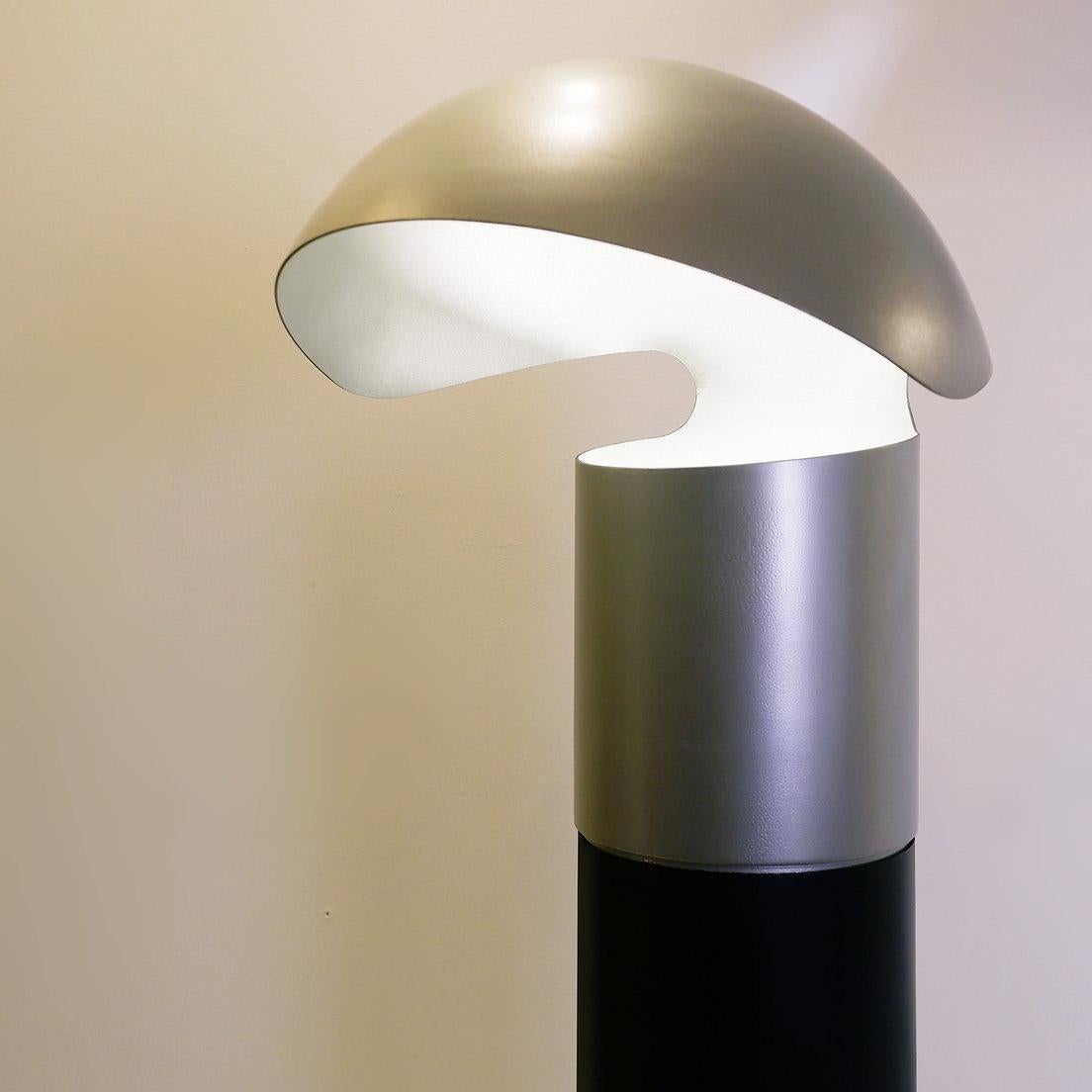 Lampada da terra in metallo laccato stile Franco Buzzi Ceriani in vendita 1