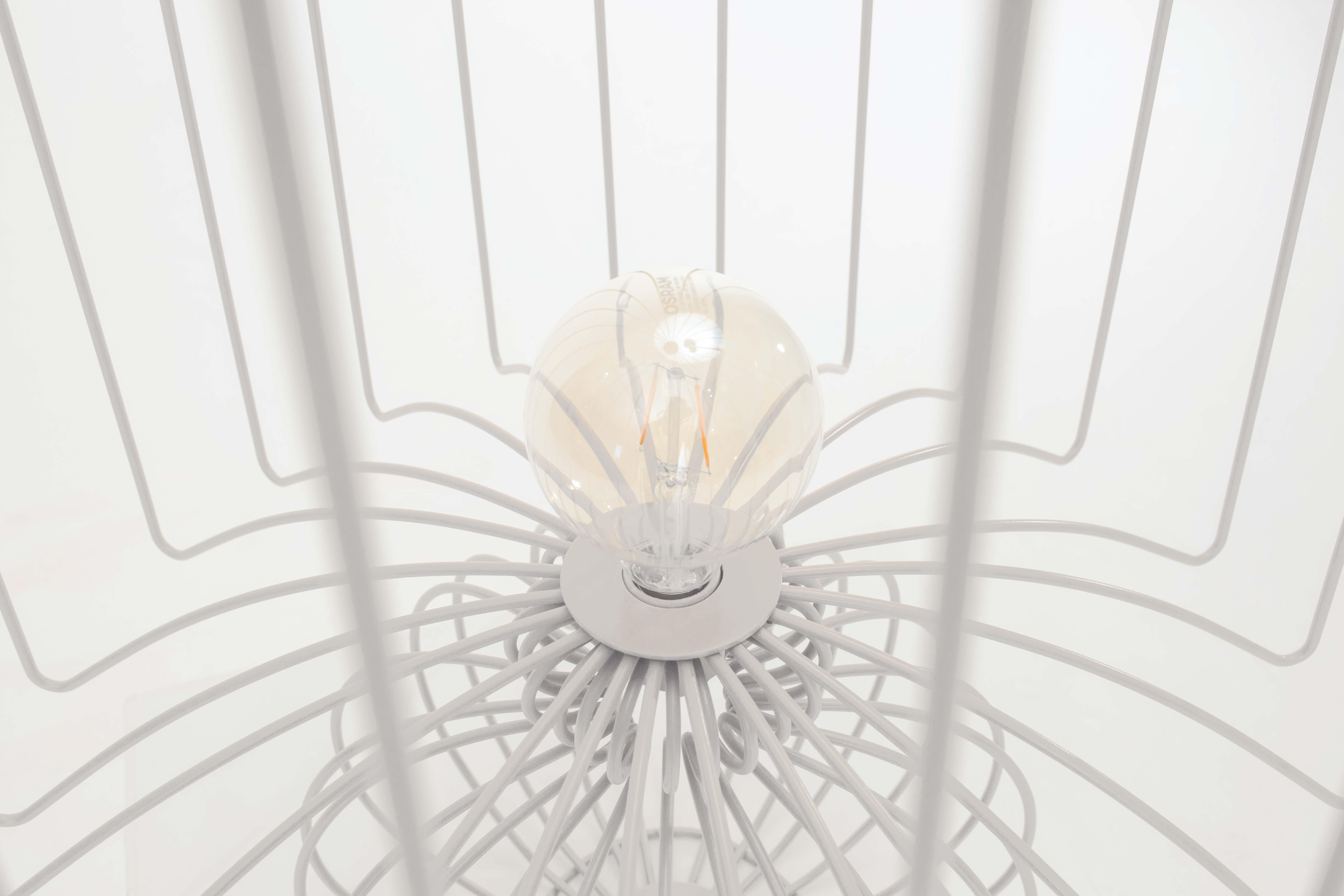 Moderne Lampe en métal blanc cassé en vente