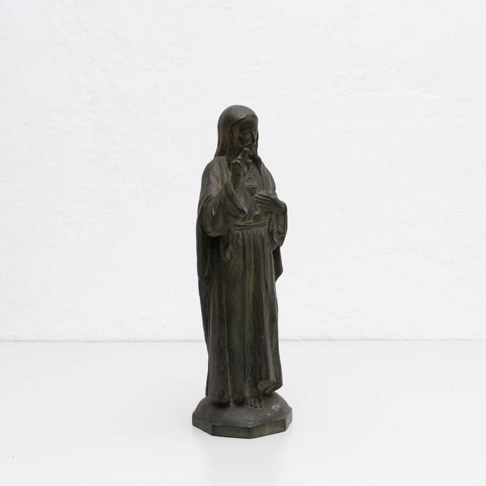 Figura de cerámica patinada de metal de Jesucristo, hacia 1950 en venta 4