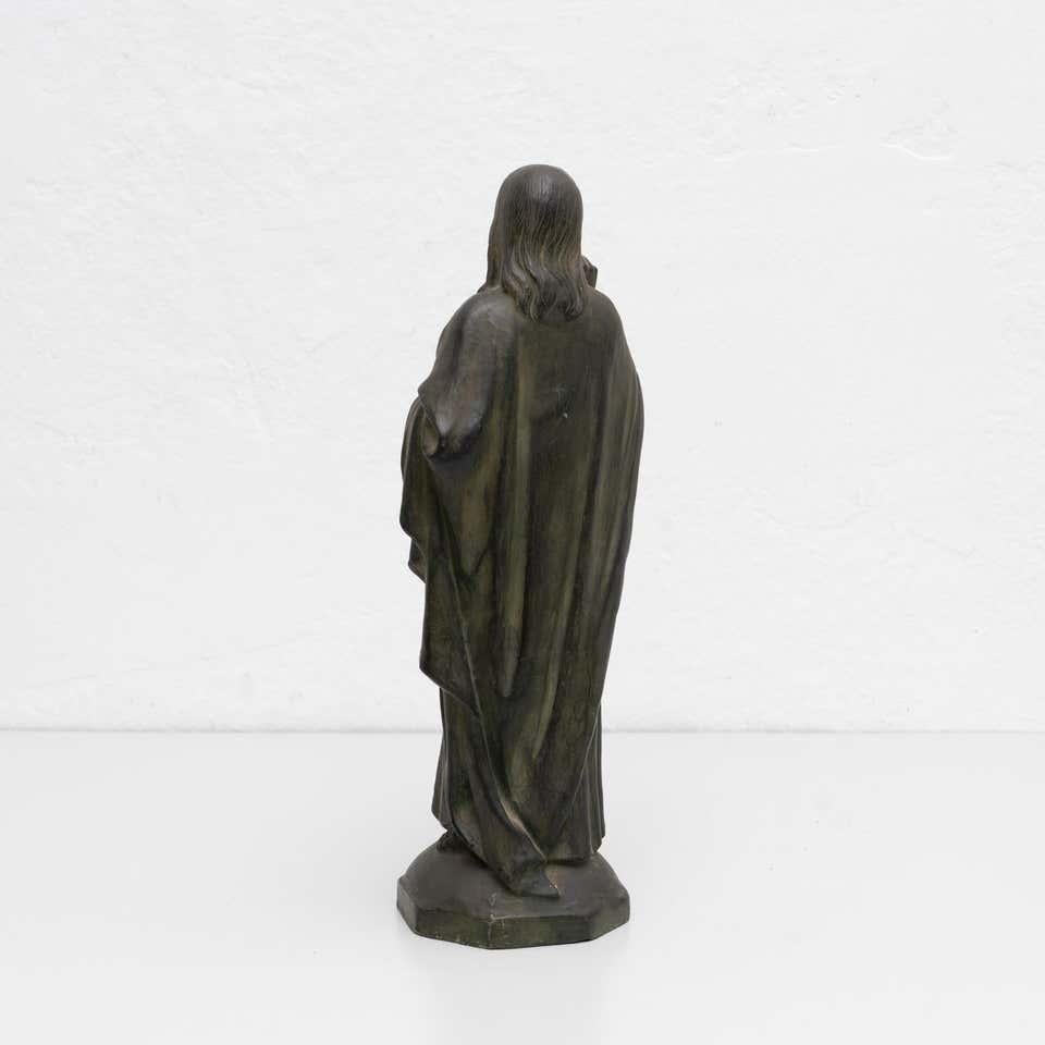 Figura de cerámica patinada de metal de Jesucristo, hacia 1950 en venta 2