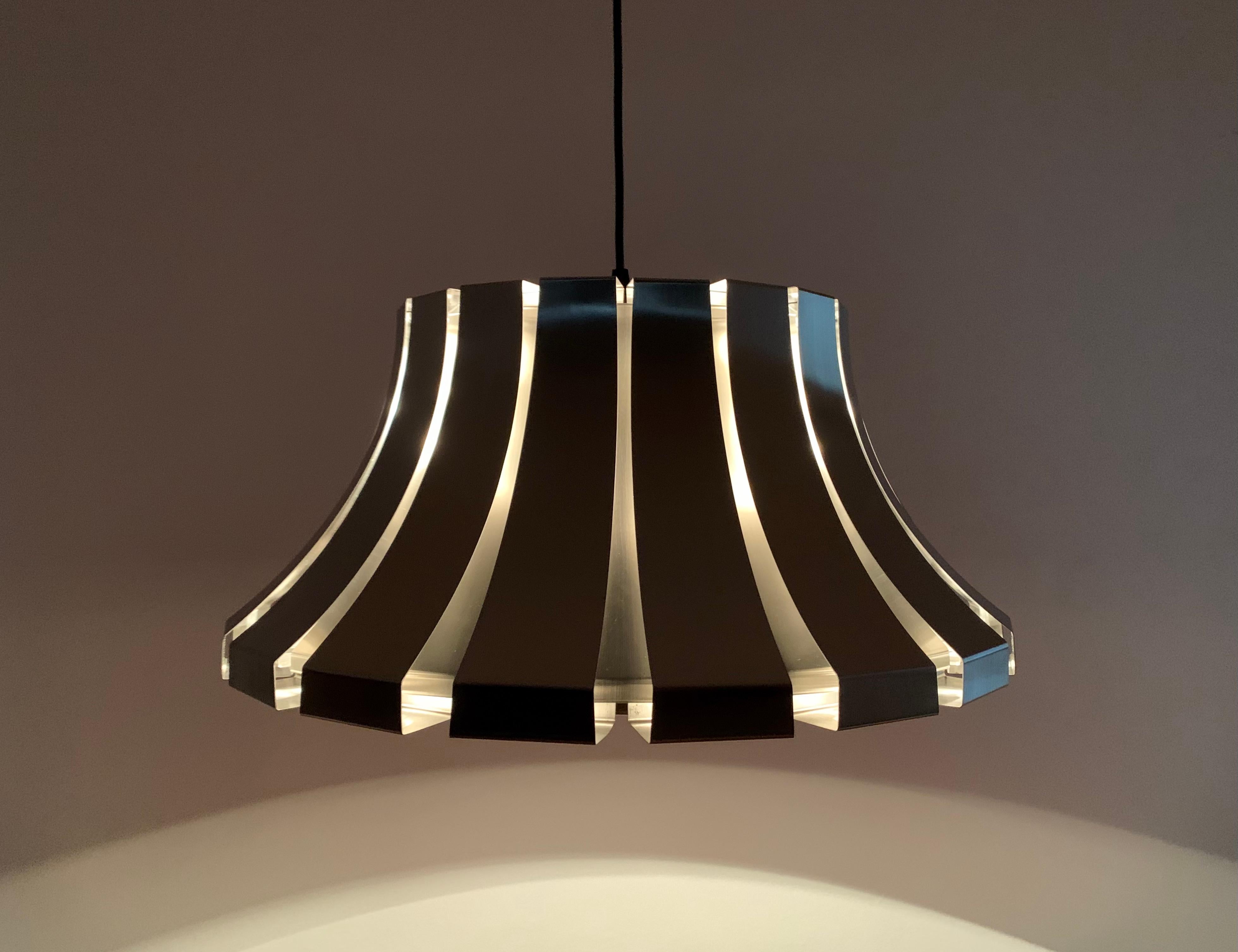 Metal Pendant Lamp by Elio Martinelli For Sale 3