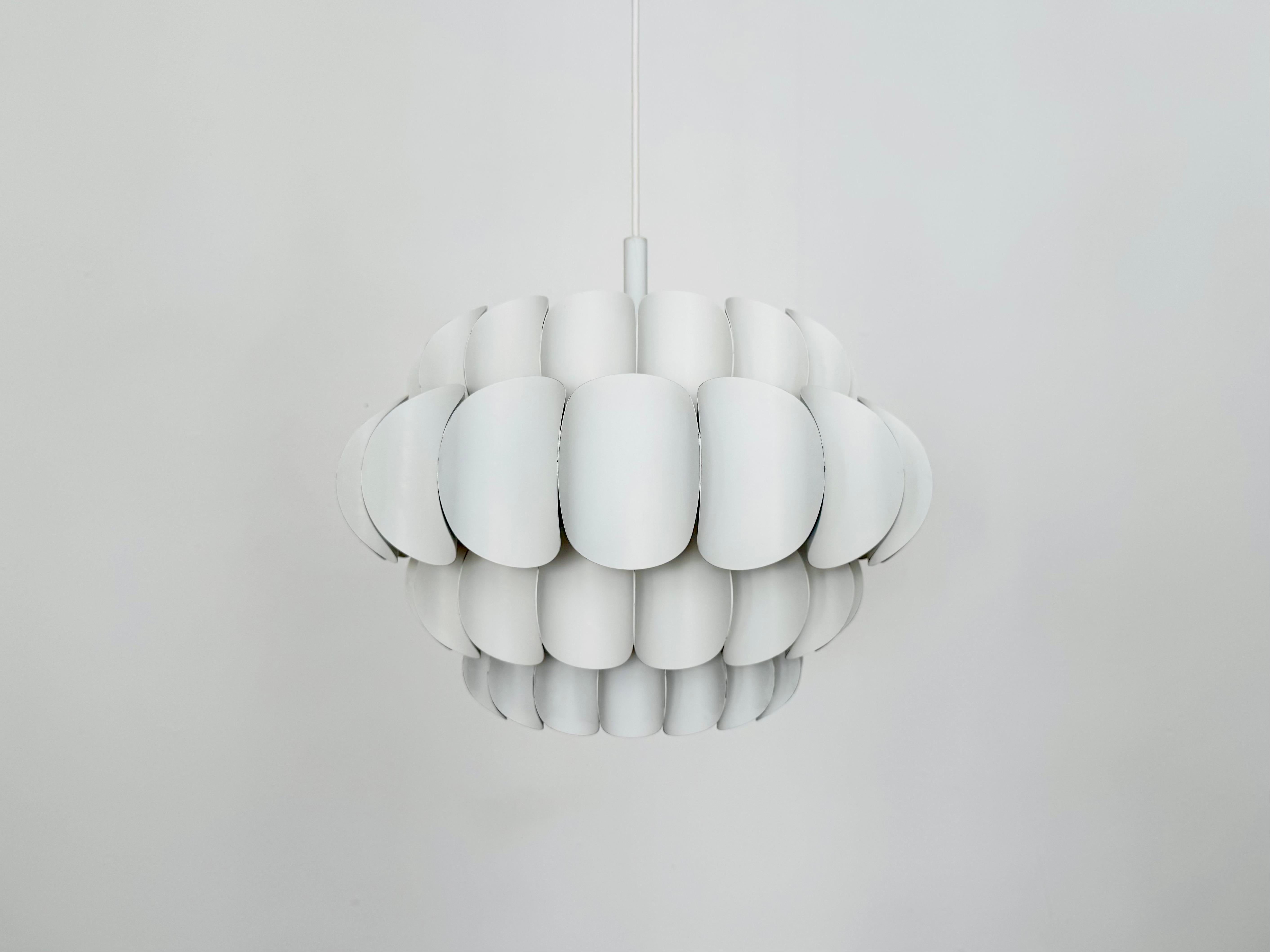 Mid-Century Modern Lampe suspendue en métal Thorsten Orrling pour Temde en vente