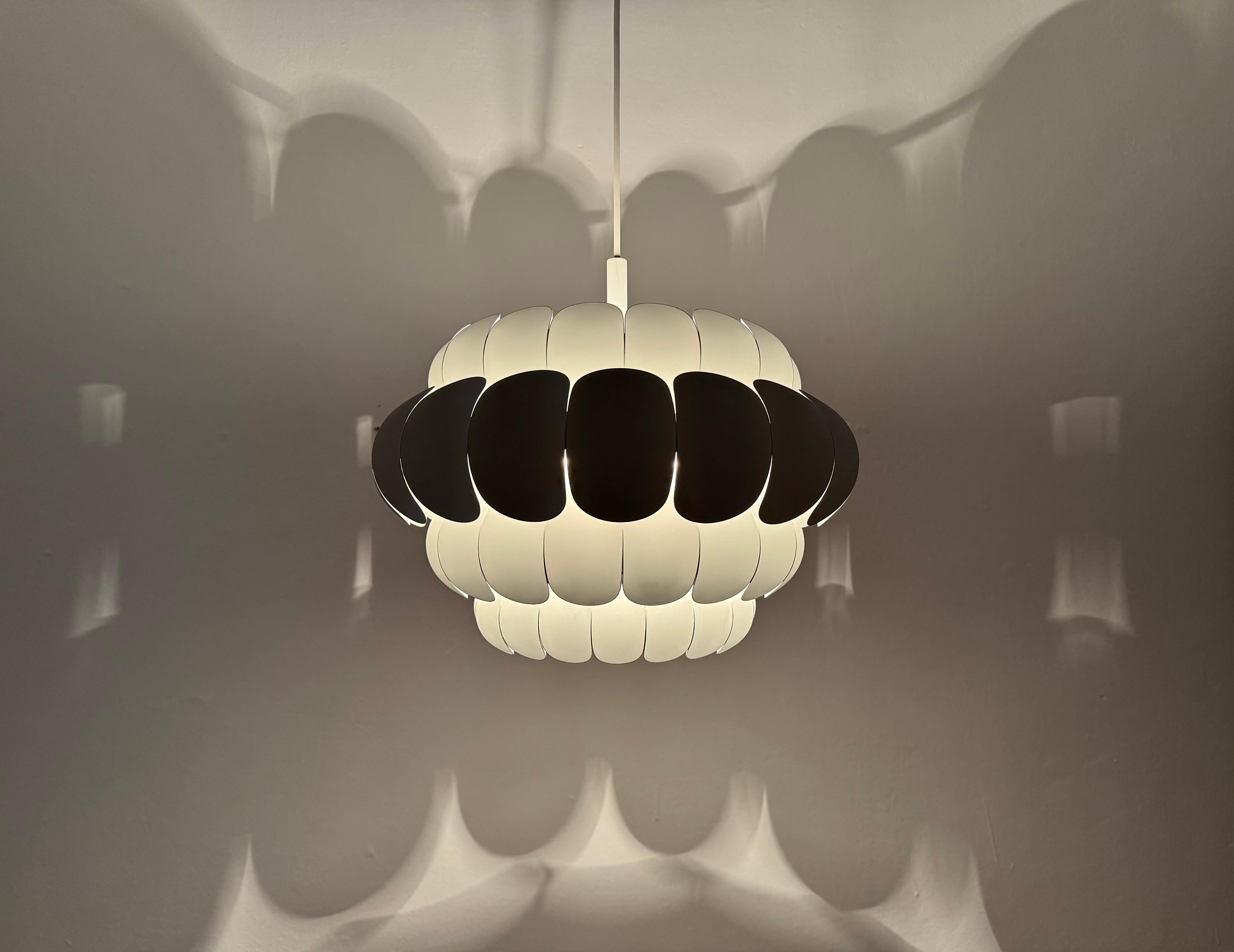 Lampe suspendue en métal Thorsten Orrling pour Temde en vente 2