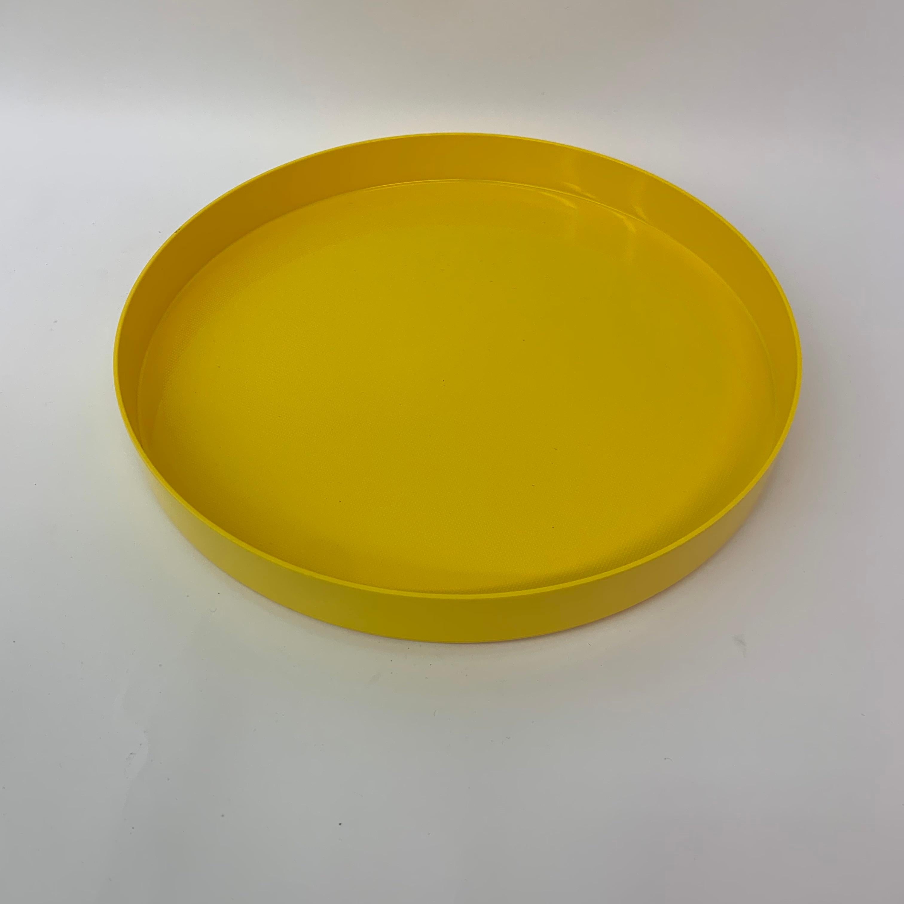 Bandeja de servir de metal Rosti de melamina amarilla Diseño danés, años 70 en venta 6