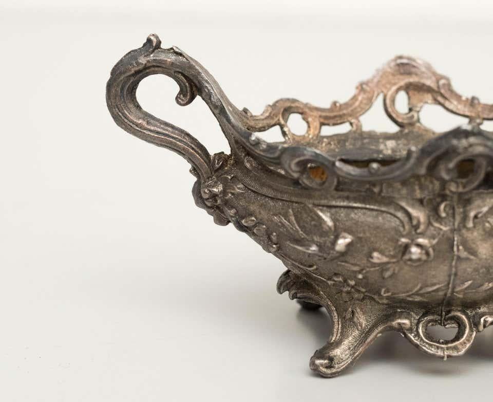 Saucière en métal, vers 1930 en vente 4