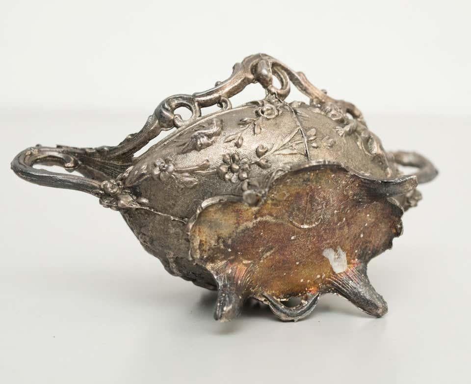 Saucière en métal, vers 1930 en vente 2